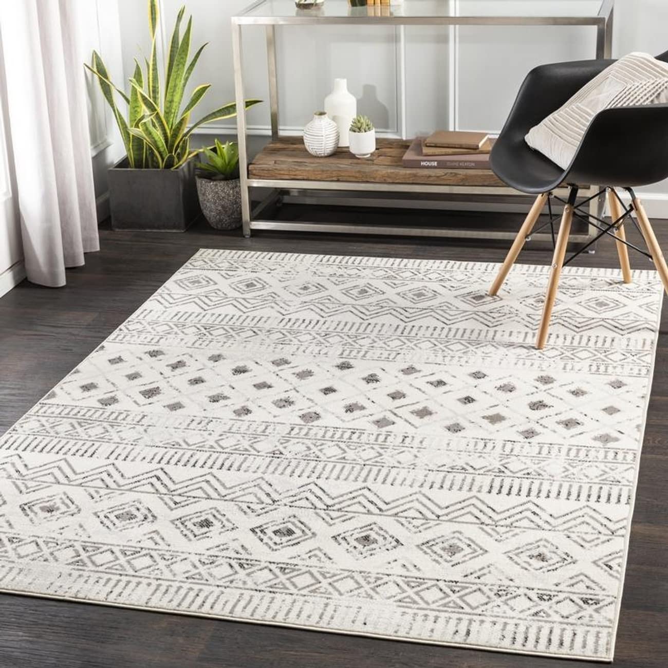 Mark&Day 7x9 Oolde Global Light Gray Area Rug – Soft Gray/Beige/White Carpet for Living Room, Bedroom, Kitchen – 6'7