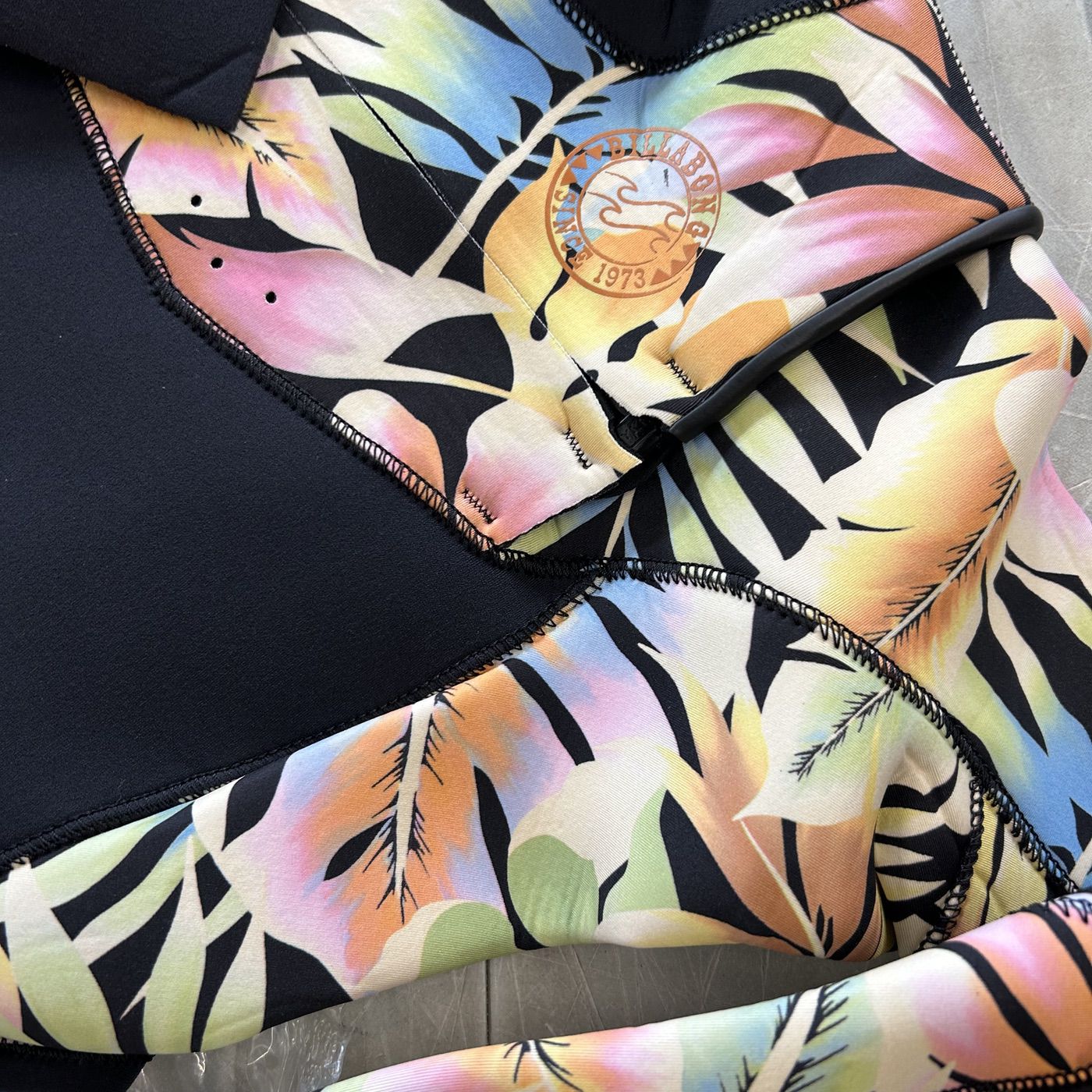 Billabong Salty Dayz 4/3mm Women's Chest Zip Wetsuit - Paradise Black - Perfect for Surfing, Diving & Water Sports