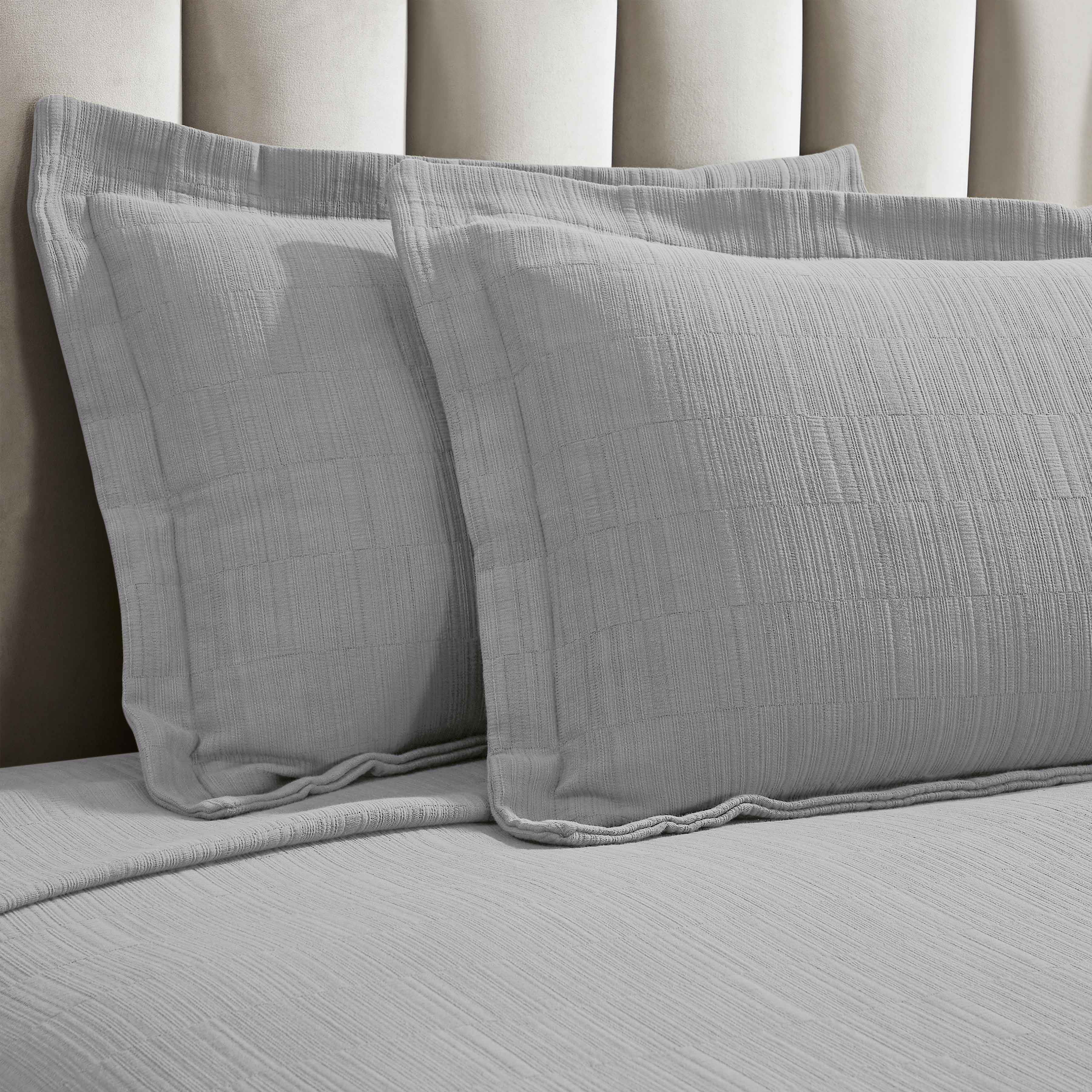 Premium Cotton Matelasse Bedspread Set with Shams - Medium Weight Luxury Bedding for Master Bedroom, Guest Room & Hotel Decor - Soft Textured Quilted Coverlet for Queen/King Size Beds