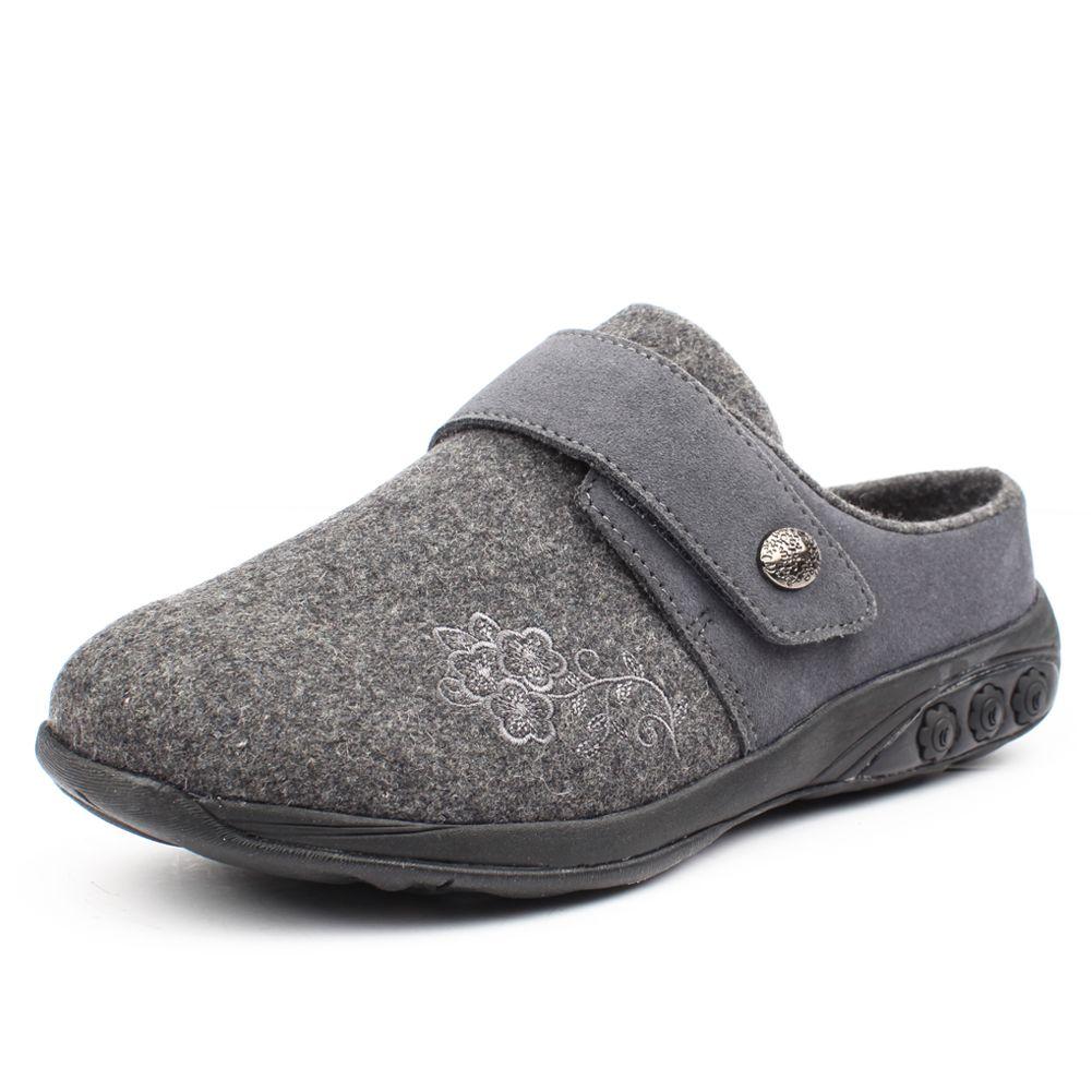 Willow Women's Cozy Wool Clog Slippers - Soft & Warm House Shoes for Indoor/Outdoor Wear - Perfect for Home, Garden & Casual Errands