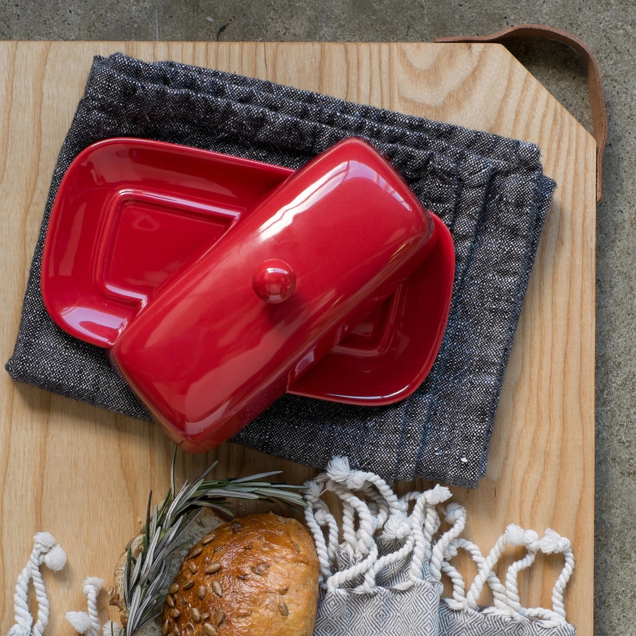 Now Designs Butter Dish Collection - Elegant Ceramic Butter Keeper with Lid for Fresh Butter Storage - Perfect for Kitchen, Dining Table, and Breakfast Buffet