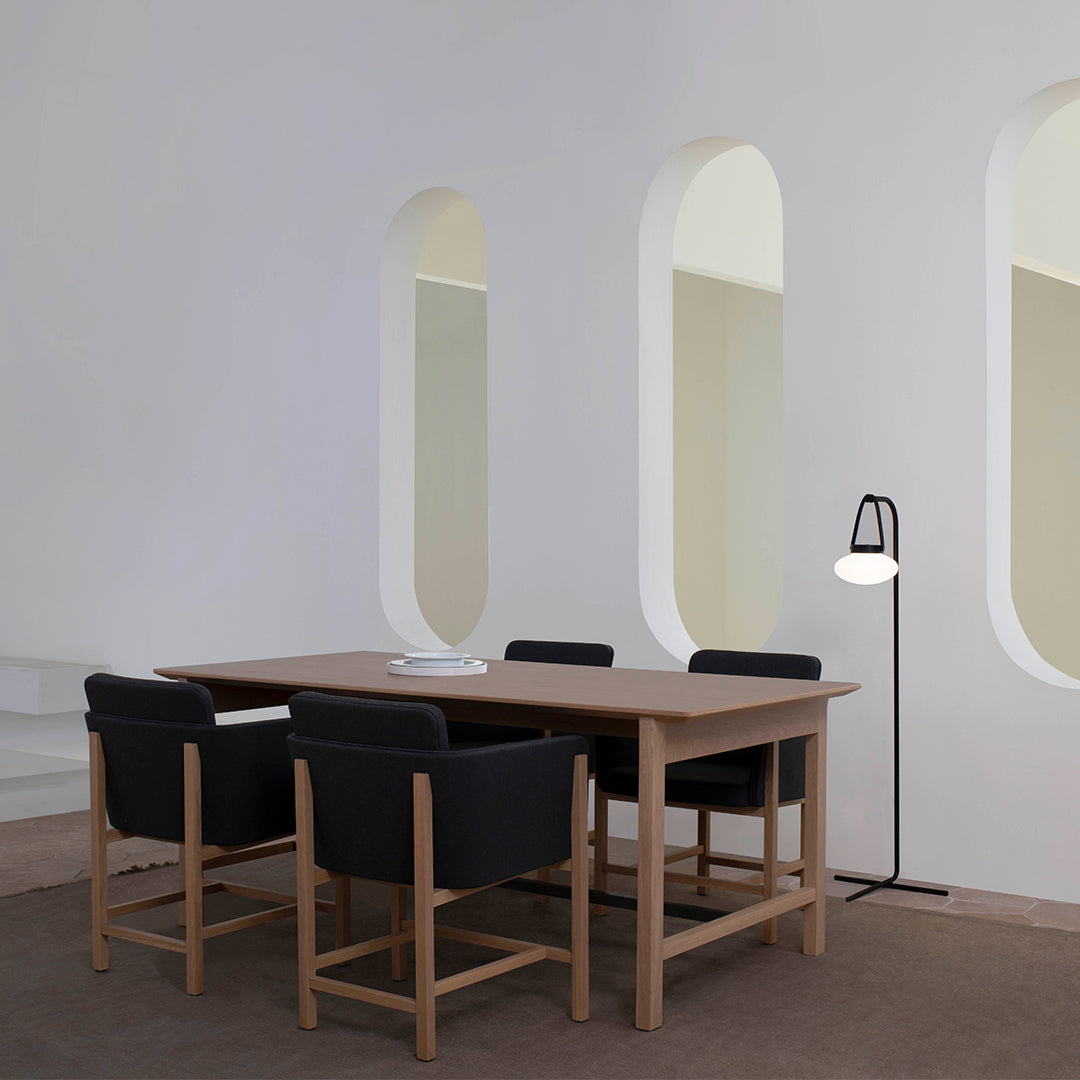 Modern Aya Dining Table - Solid Wood Kitchen Table for 6 - Perfect for Family Gatherings & Dinner Parties