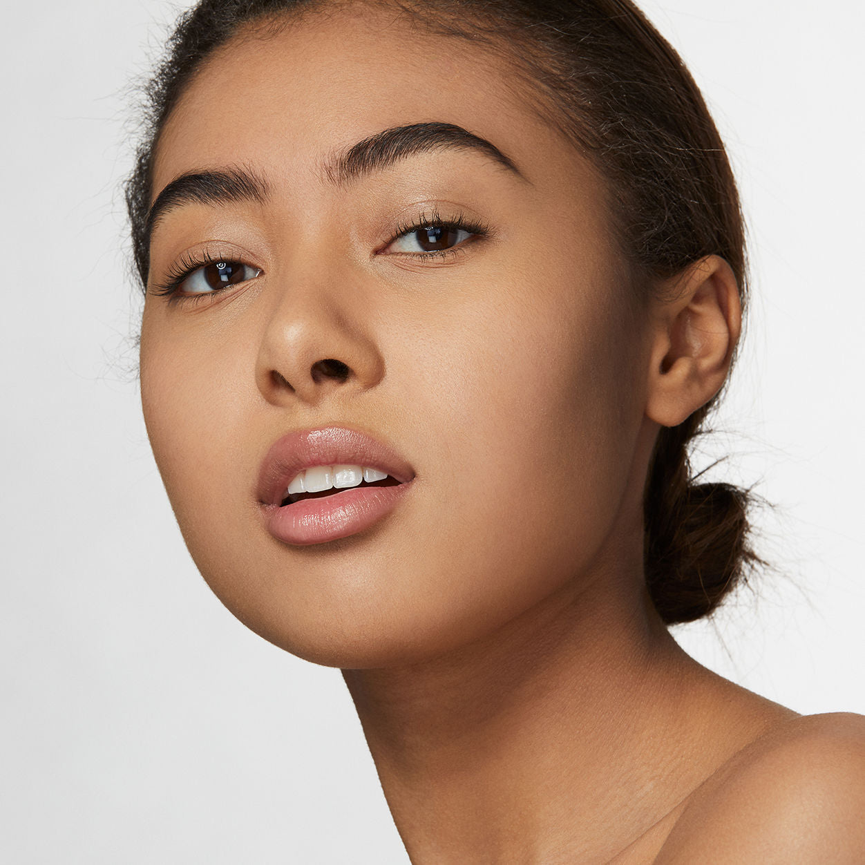 Estée Lauder Double Wear Stay-in-Place Makeup Foundation - 24 Hour Wear, Oil-Free, Medium to Full Coverage - Perfect for Long Days, Weddings & Special Events