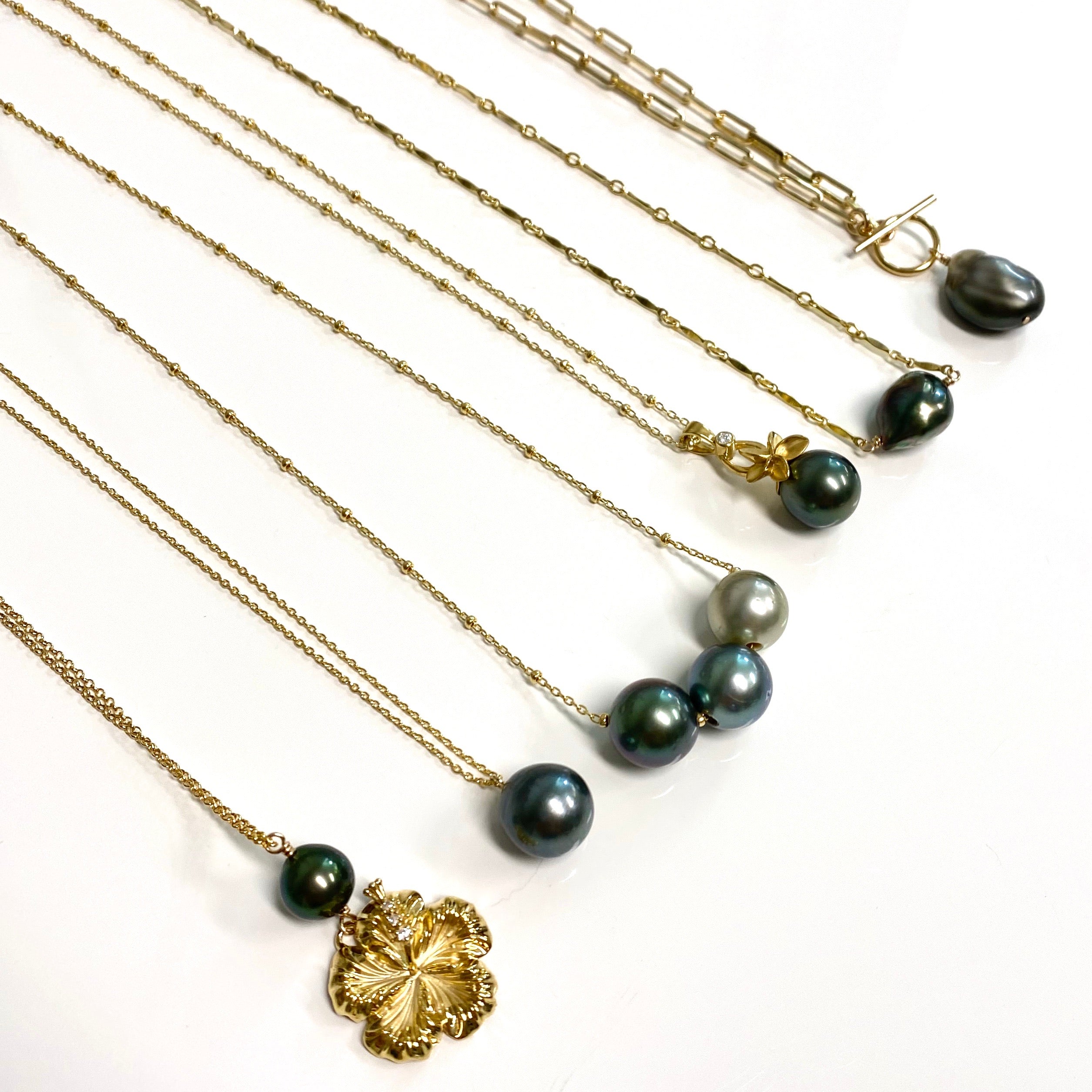 Exquisite Tahitian Pearl Hibiscus Pendant Necklace (N345) - Elegant Hawaiian Jewelry for Women, Perfect for Weddings, Parties & Special Occasions