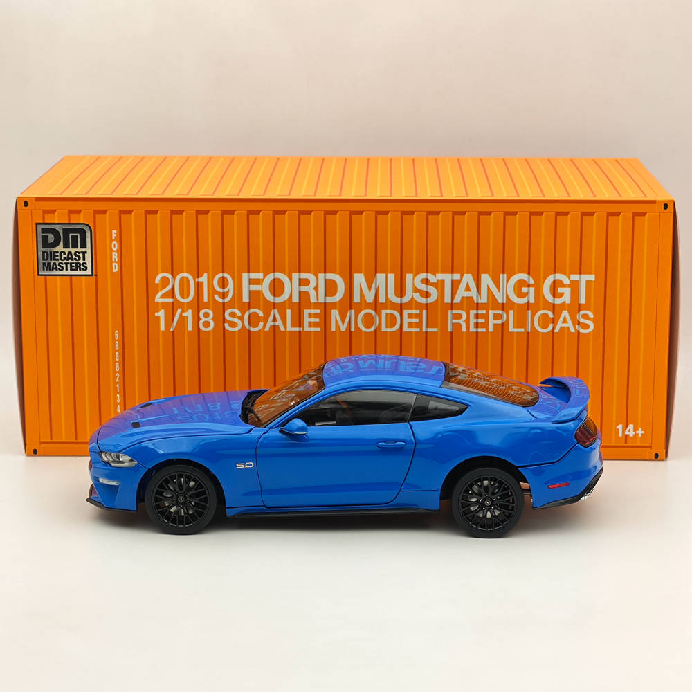 1/18 Scale Diecast Ford Mustang GT 2019 Blue Right-Hand Drive Model Car - Collectible Miniature Replica for Car Enthusiasts & Hobbyists - Perfect for Display, Gifts, and Car Show Collections