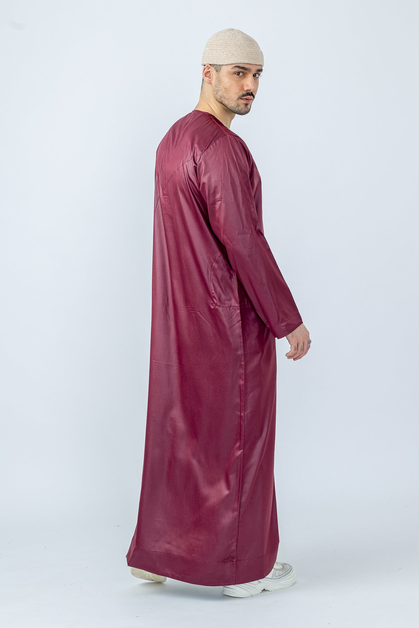 Premium Maroon Omani Thobe for Men | Traditional Arabic Robe | Eid & Wedding Outfit | Perfect for Special Occasions & Cultural Events