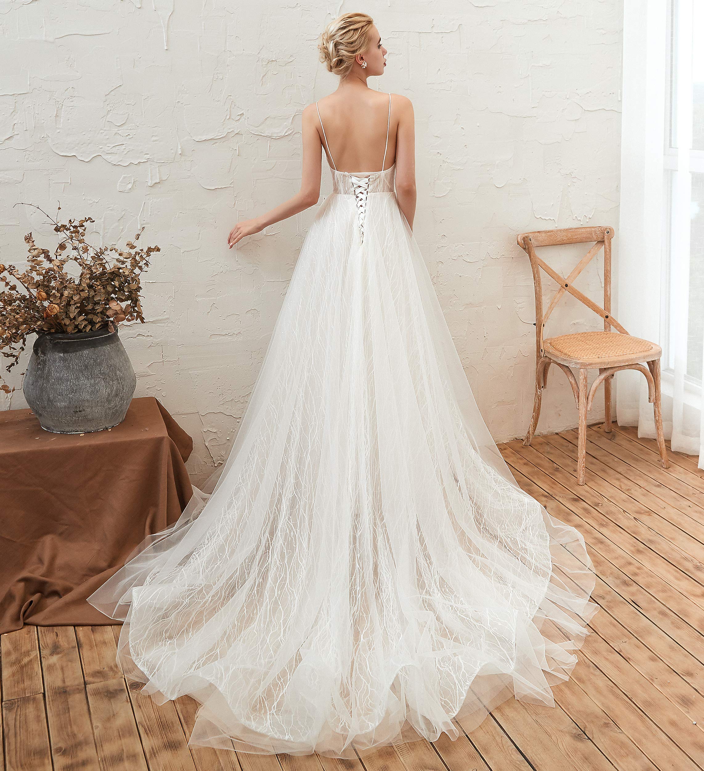 Elegant Women's V-Neck Lace Applique Backless Tulle Beach Wedding Dress - Perfect for Beach Weddings, Destination Elopements & Romantic Photoshoots
