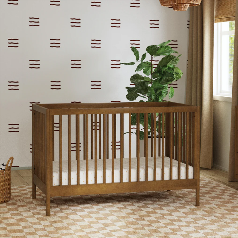 3-in-1 Convertible Baby Crib with Toddler Bed & Daybed Function - Safe Nursery Furniture for Newborns to Toddlers - Perfect for Bedrooms, Daycare Centers & Guest Rooms