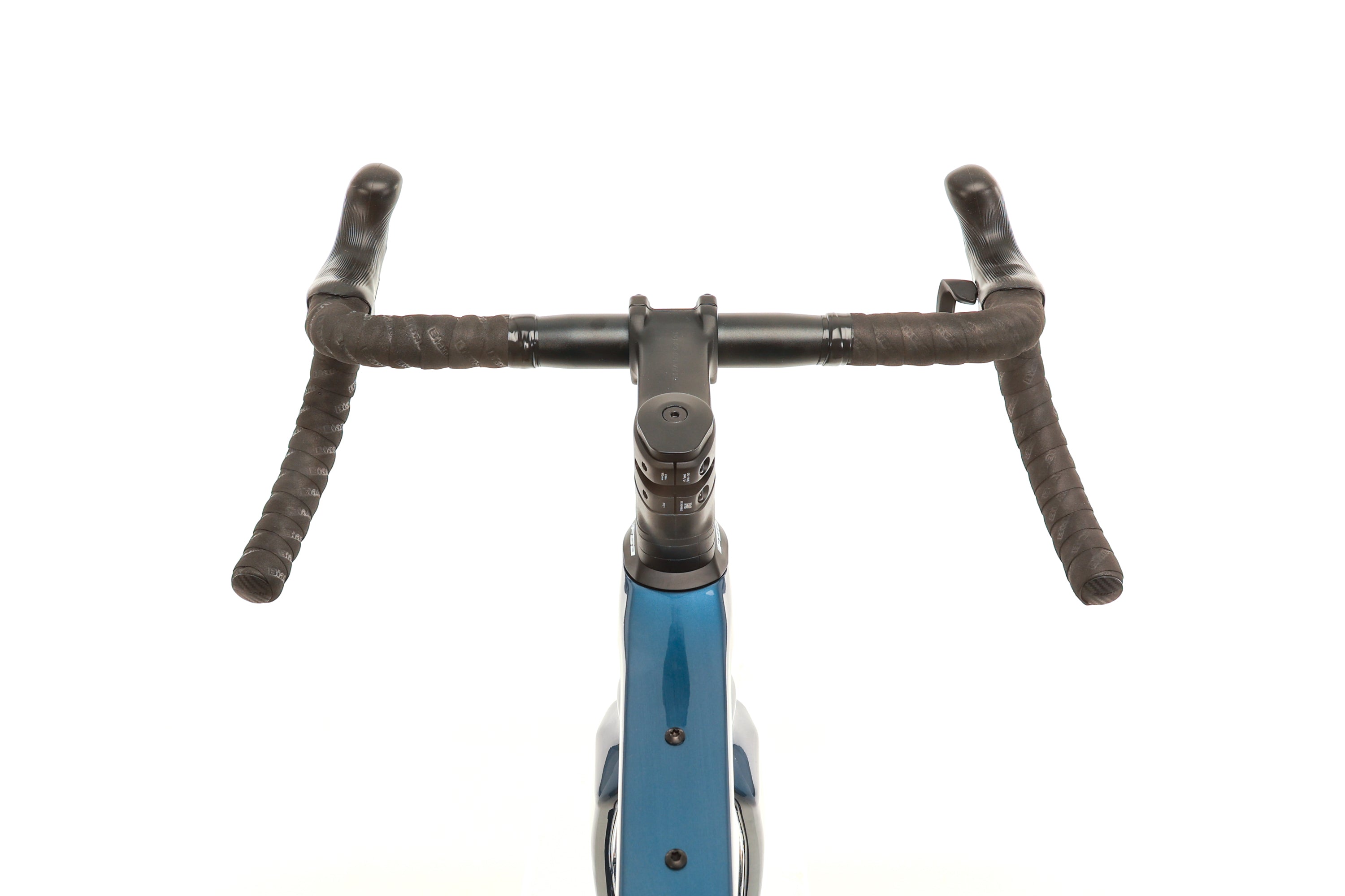 Bianchi Arcadex Ekar Gravel Bike 2023 - Medium Size | Lightweight Carbon Frame, 1x13 Speed | Perfect for Adventure Riding, Commuting & Off-Road Trails