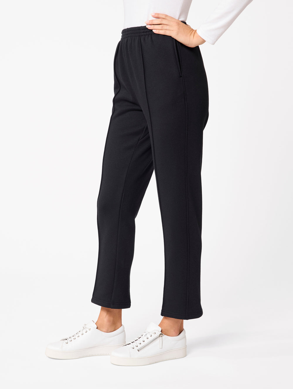 Snowy Mountain Fleece Shorts - Cozy & Warm Winter Pants for Men & Women - Perfect for Skiing, Hiking & Outdoor Adventures