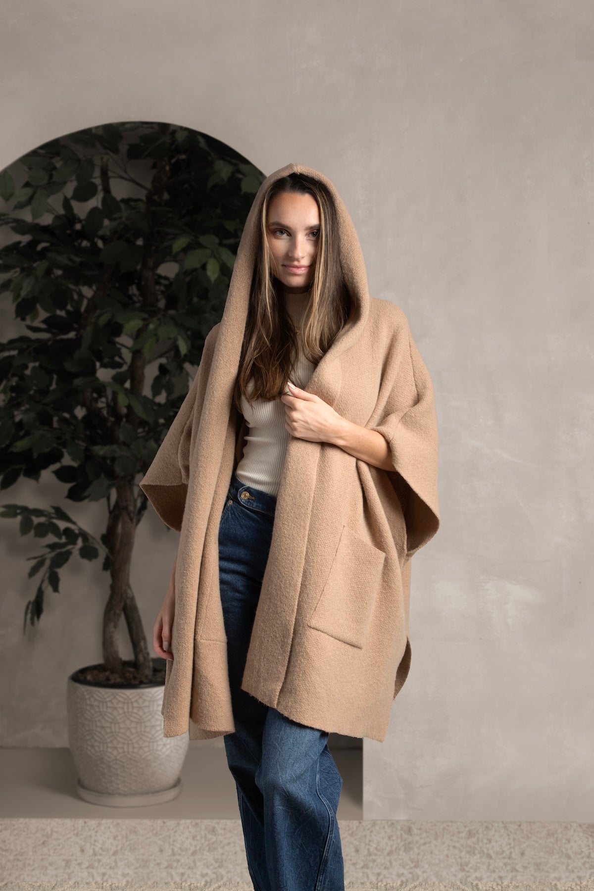 Stylish Oversized Hooded Kimono Robe - Lightweight & Comfortable Loungewear for Women - Perfect for Yoga, Spa, and Relaxation at Home