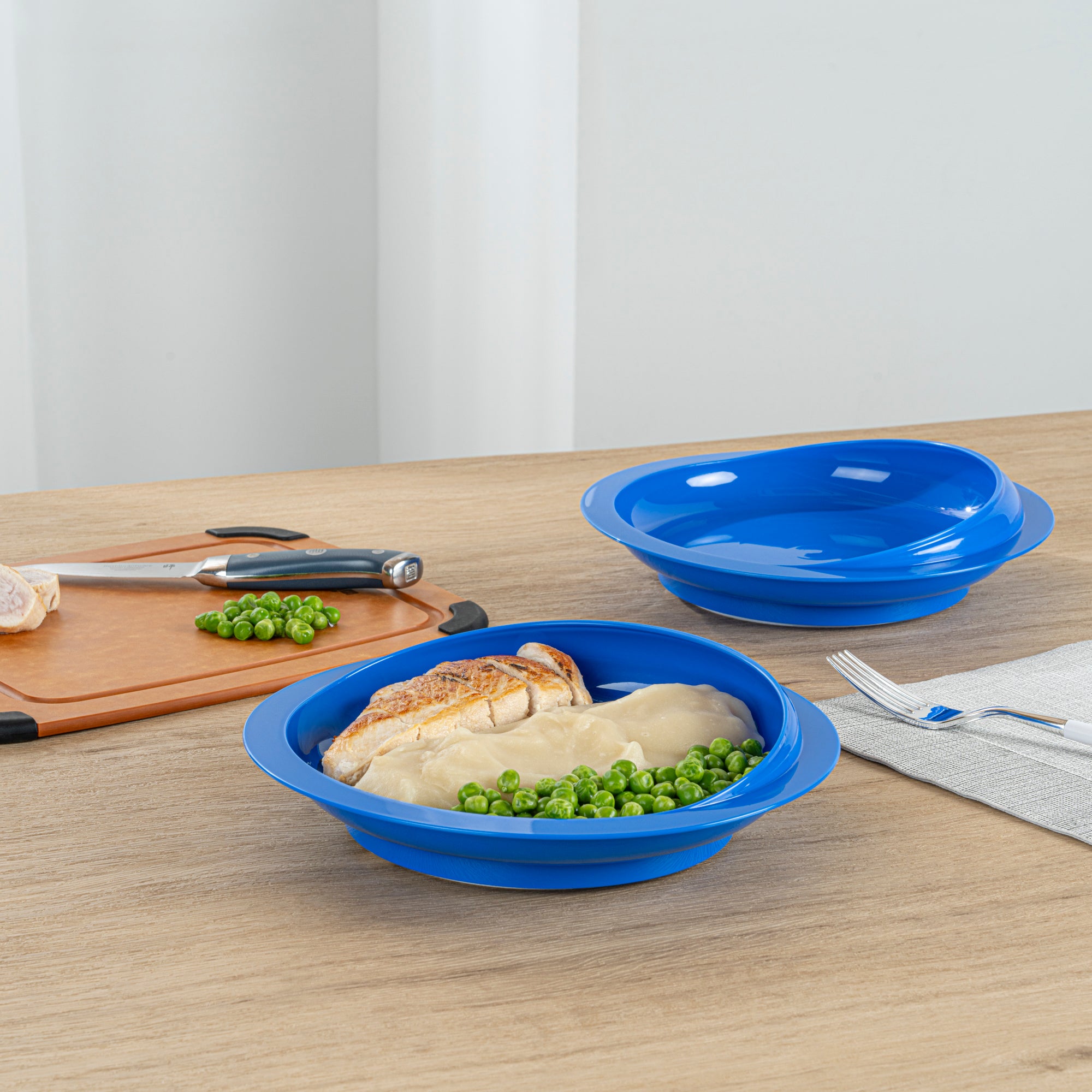 Adapt Tek Round Blue Plastic Scoop Plate - Spillproof Design with Strong Suction Base - 9