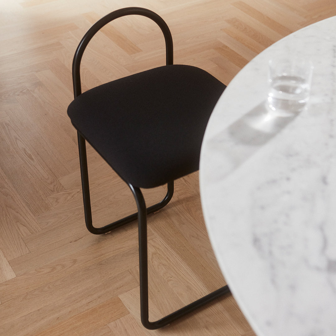 AYTM Angui Chair - Modern Ergonomic Lounge Chair for Living Room, Office & Reading - Comfortable Mid-Century Design with Wooden Legs