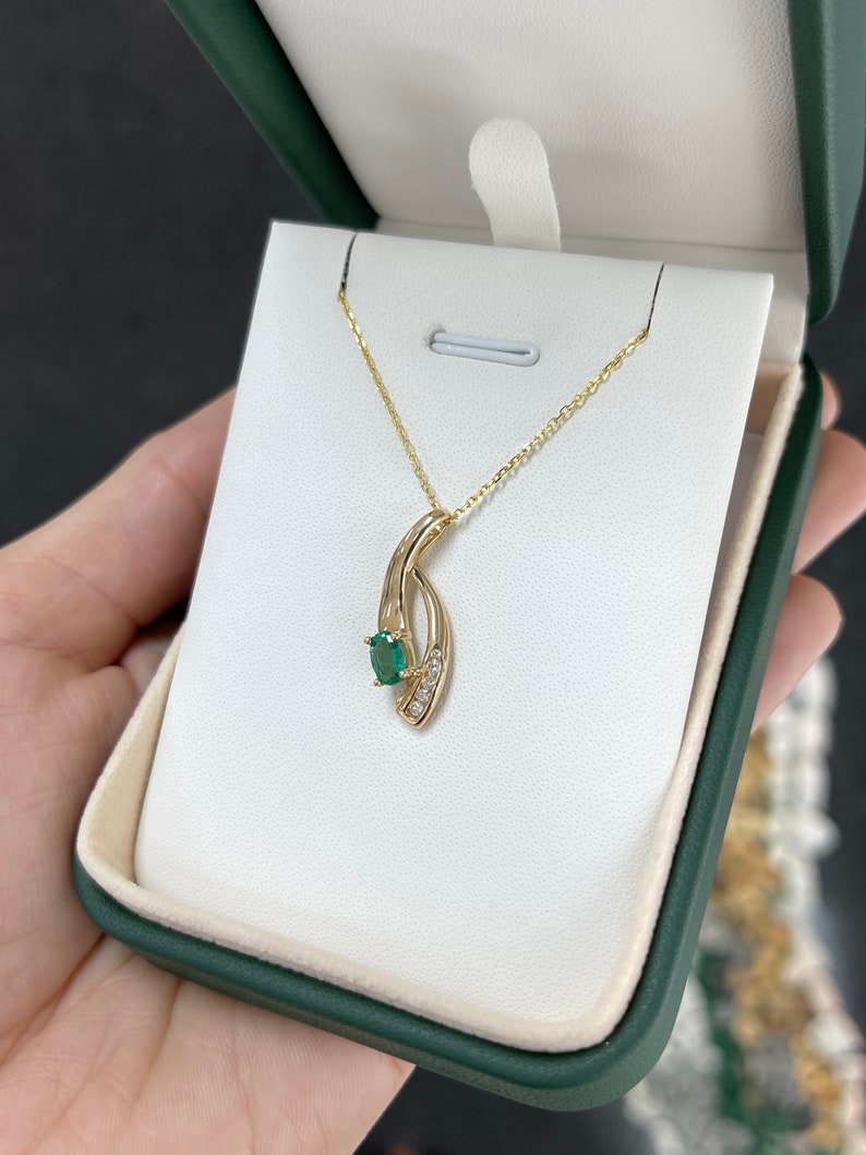 0.85tcw 14K Yellow Gold Oval Cut Natural Emerald & Diamond Accent Pendant Necklace for Women - Elegant Gift for Birthday, Anniversary & Special Occasions