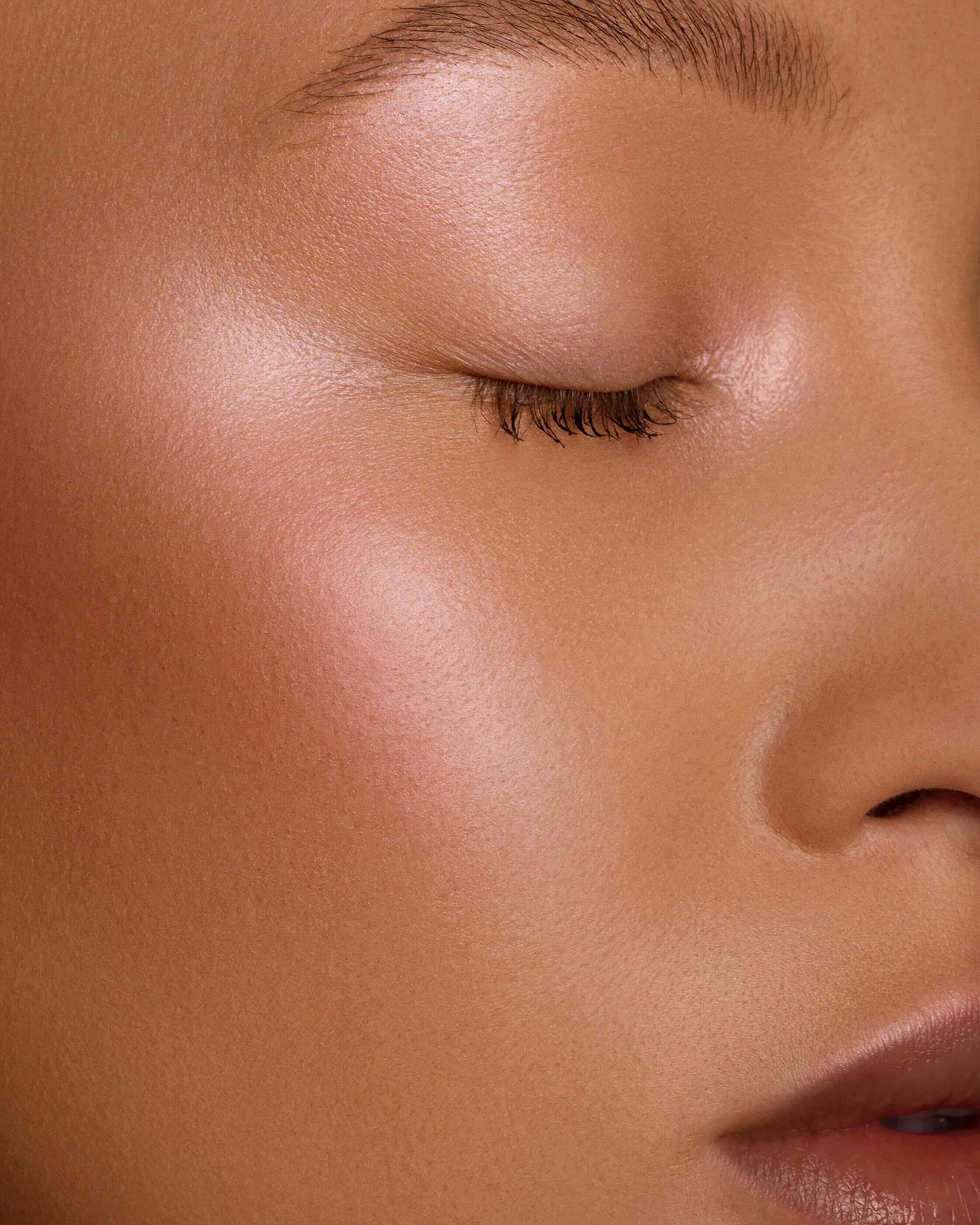 Rare Light Luminizers - Highlighter Makeup for Glowing Skin | Perfect for Daytime & Nighttime Makeup Looks