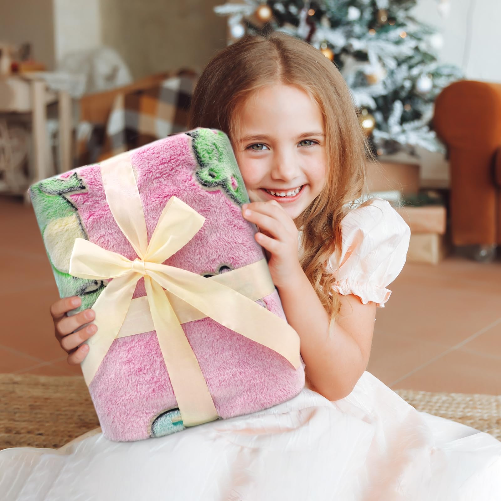 Glow in The Dark Frog Blanket - Soft Fleece Throw for Kids & Women, Cute Pink Frog Gifts for Birthday, Christmas - Perfect for Bedroom, Nursery, Movie Nights & Cozy Evenings