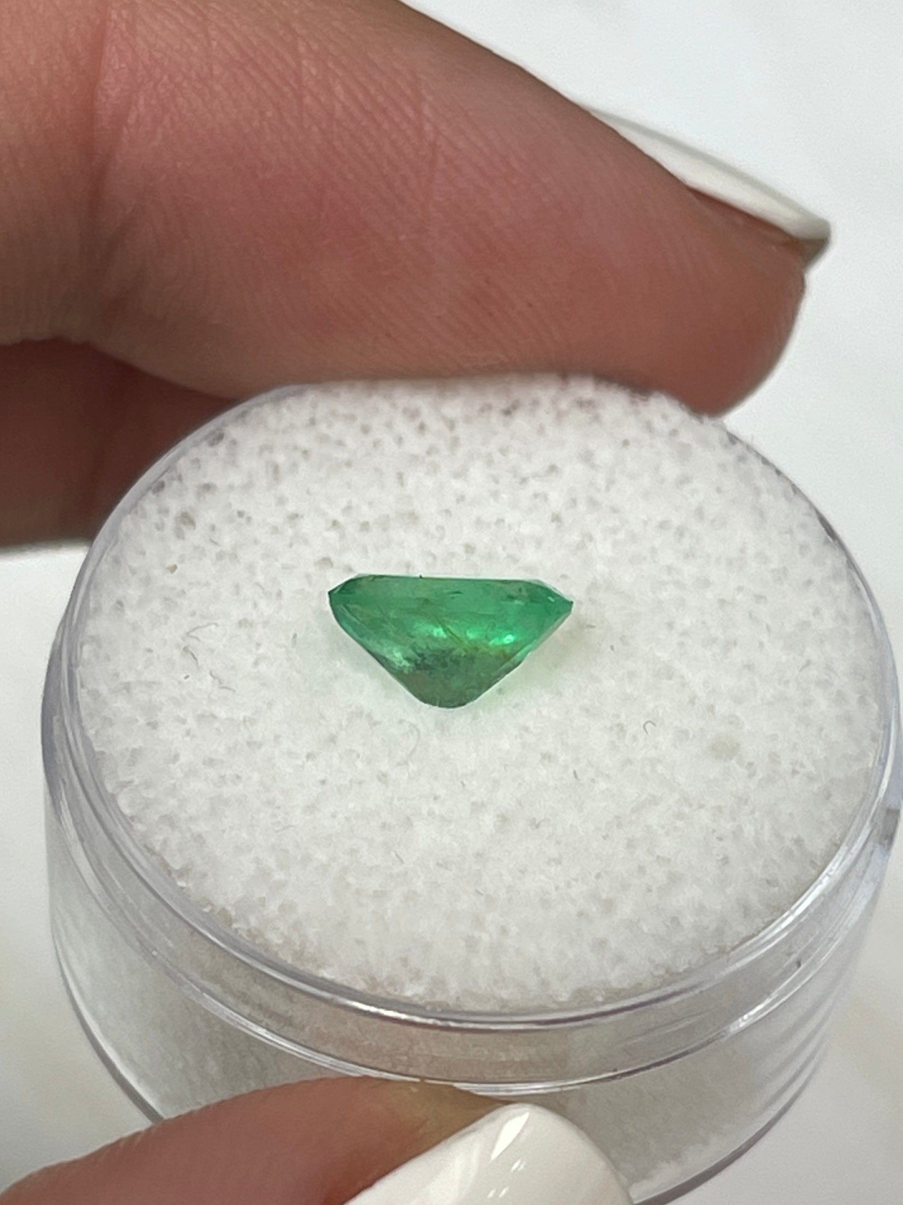 1.19 Carat Natural Colombian Emerald - Bright Yellowish Green Oval Cut Loose Gemstone for Jewelry Making & Engagement Rings