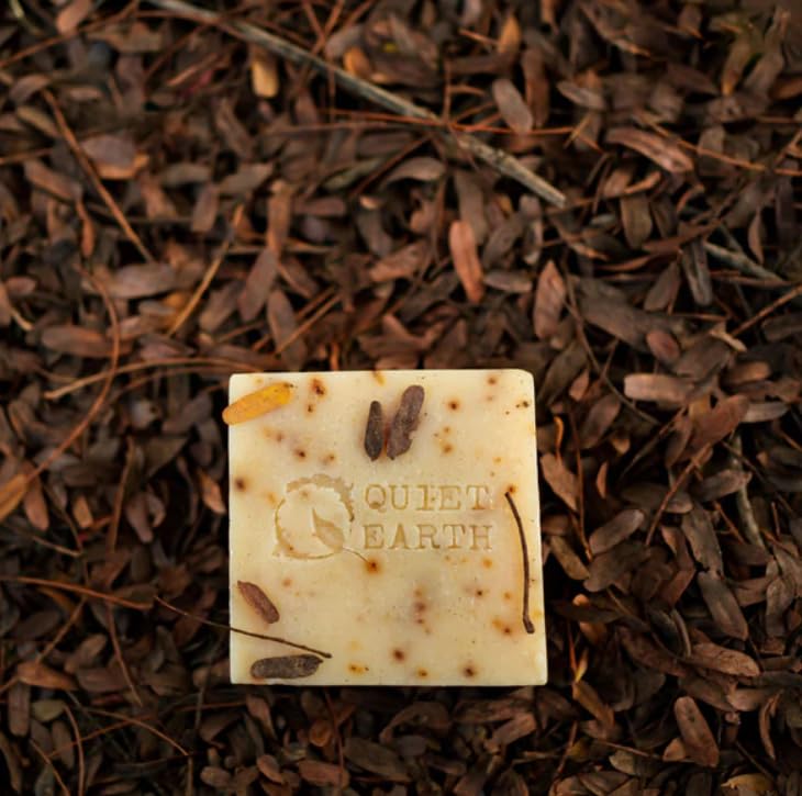 Organic Rosehip & Green Tea Cold Processed Soap - Handmade Luxury Bar for Women & Men | All Skin Types, Dark Spot & Acne Treatment, Smooth Glowing Skin | Perfect for Daily Bath, Spa Day & Gift Giving - 125g