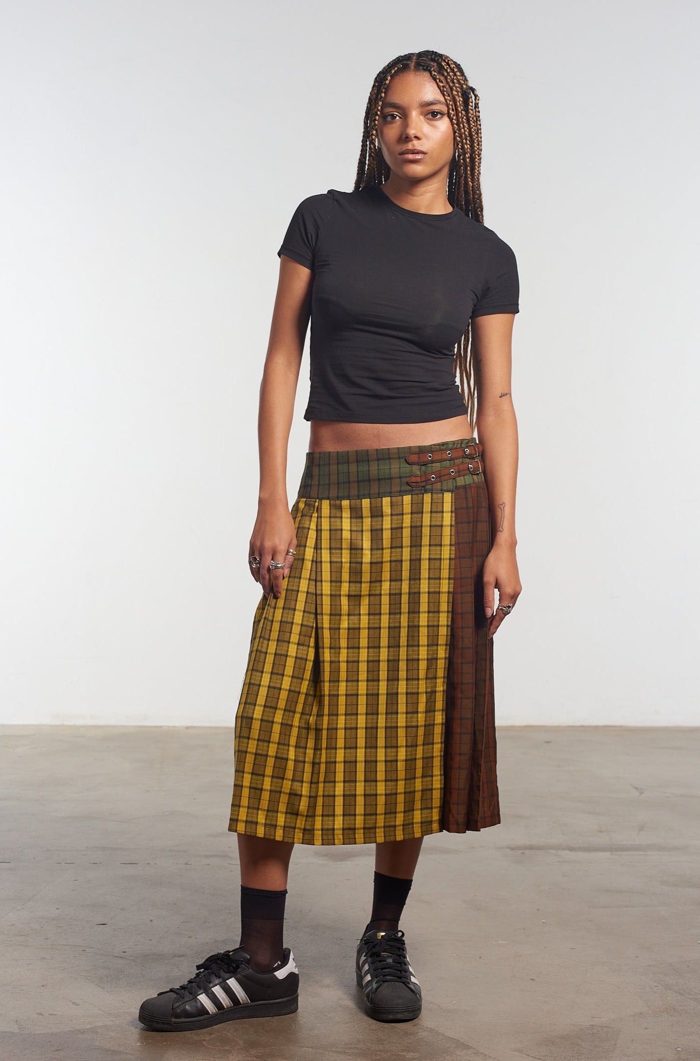Viv Check Maxi Kilt - Classic Tartan Pleated Skirt for Women | Perfect for Scottish Festivals, Cosplay & Casual Wear