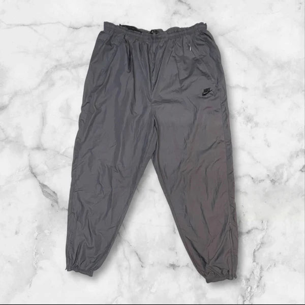 Nike Vintage Trackpants - Baggy Nylon Joggers with Water-Resistant Shell (Size L) | Retro Athletic Pants for Men, Streetwear Fashion & Casual Workouts