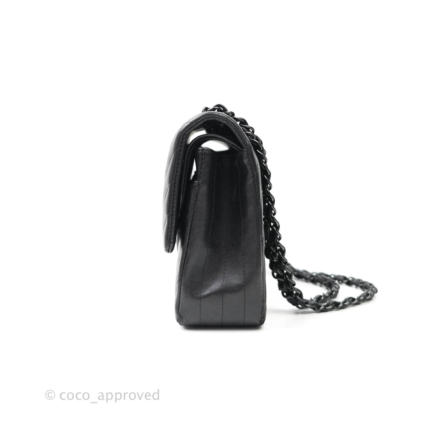 Chanel Classic Chevron M/L Medium Double Flap Bag in So Black Lambskin Leather - Luxury Handbag for Women, Perfect for Evening Events & Daily Use