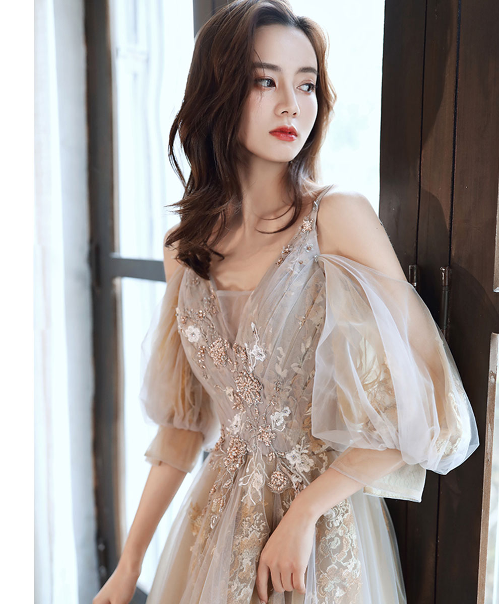 Elegant Champagne V-Neck Tulle Lace Long Prom Dress for Formal Events - Perfect for Homecoming, Weddings & Evening Galas