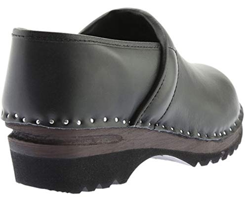 Comfortable Women's Clogs - Slip-Resistant & Lightweight for Home, Garden & Casual Wear | Perfect for Nurses, Chefs & Outdoor Activities