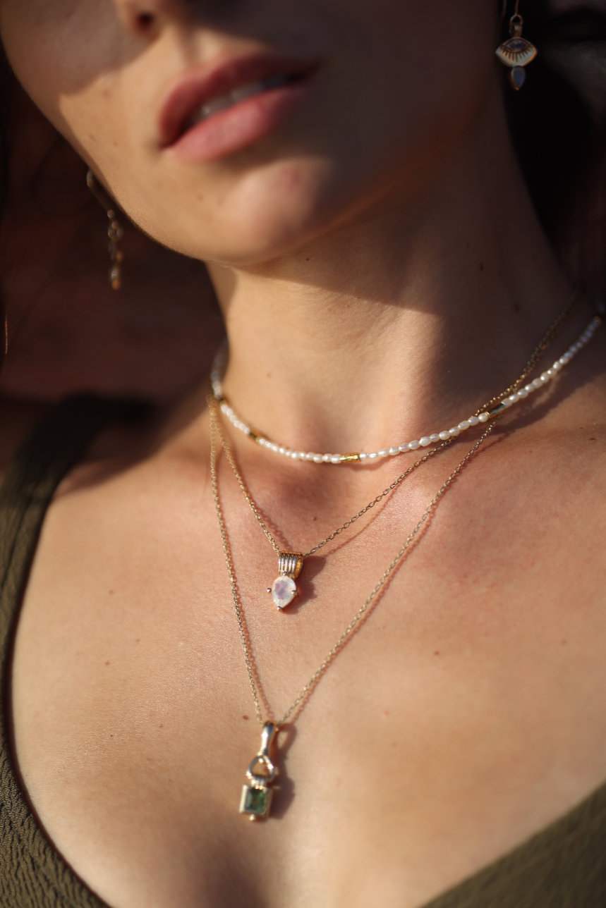 Amie Moonstone Gold Necklace - Elegant Healing Crystal Jewelry for Women, Gift for Her | Perfect for Meditation, Yoga & Spiritual Healing