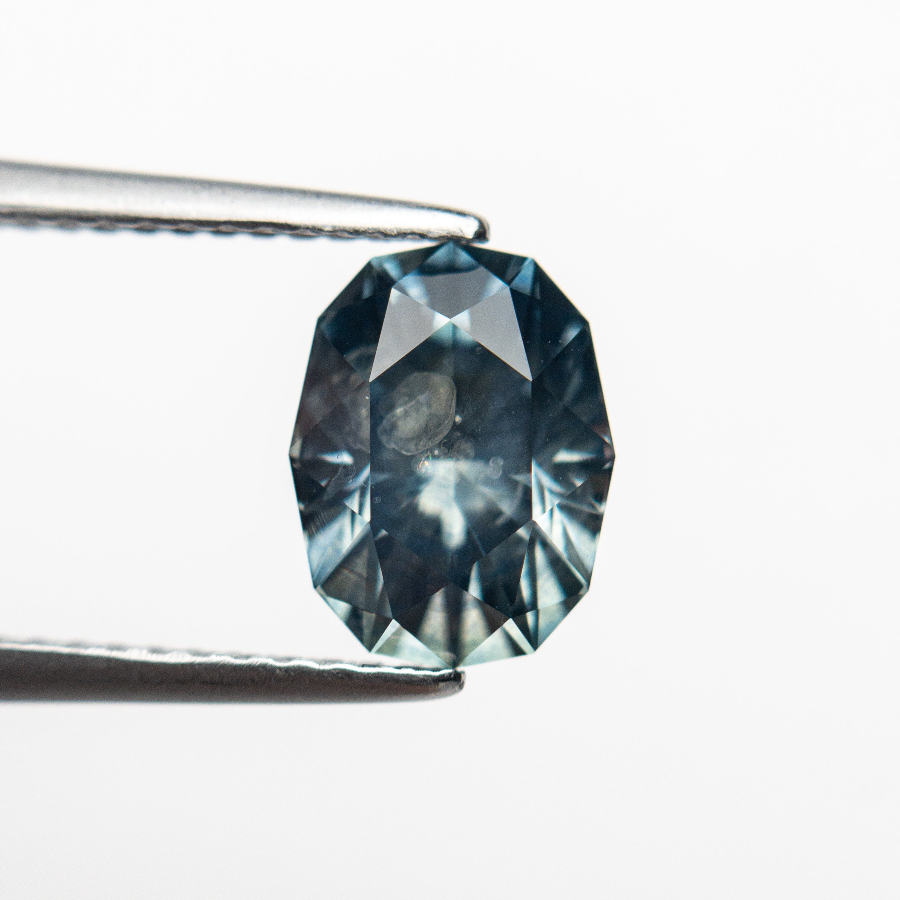 2.70ct Natural Geo Oval Brilliant Blue Sapphire - 9.04x6.90x5.69mm - Premium Loose Gemstone for Engagement Rings & Jewelry Making