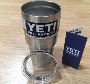 YETI Rambler 30 oz Insulated Stainless Steel Tumbler with Lid - Double-Wall Vacuum Insulation for Hot & Cold Drinks - Perfect for Camping, Office, and Outdoor Adventures