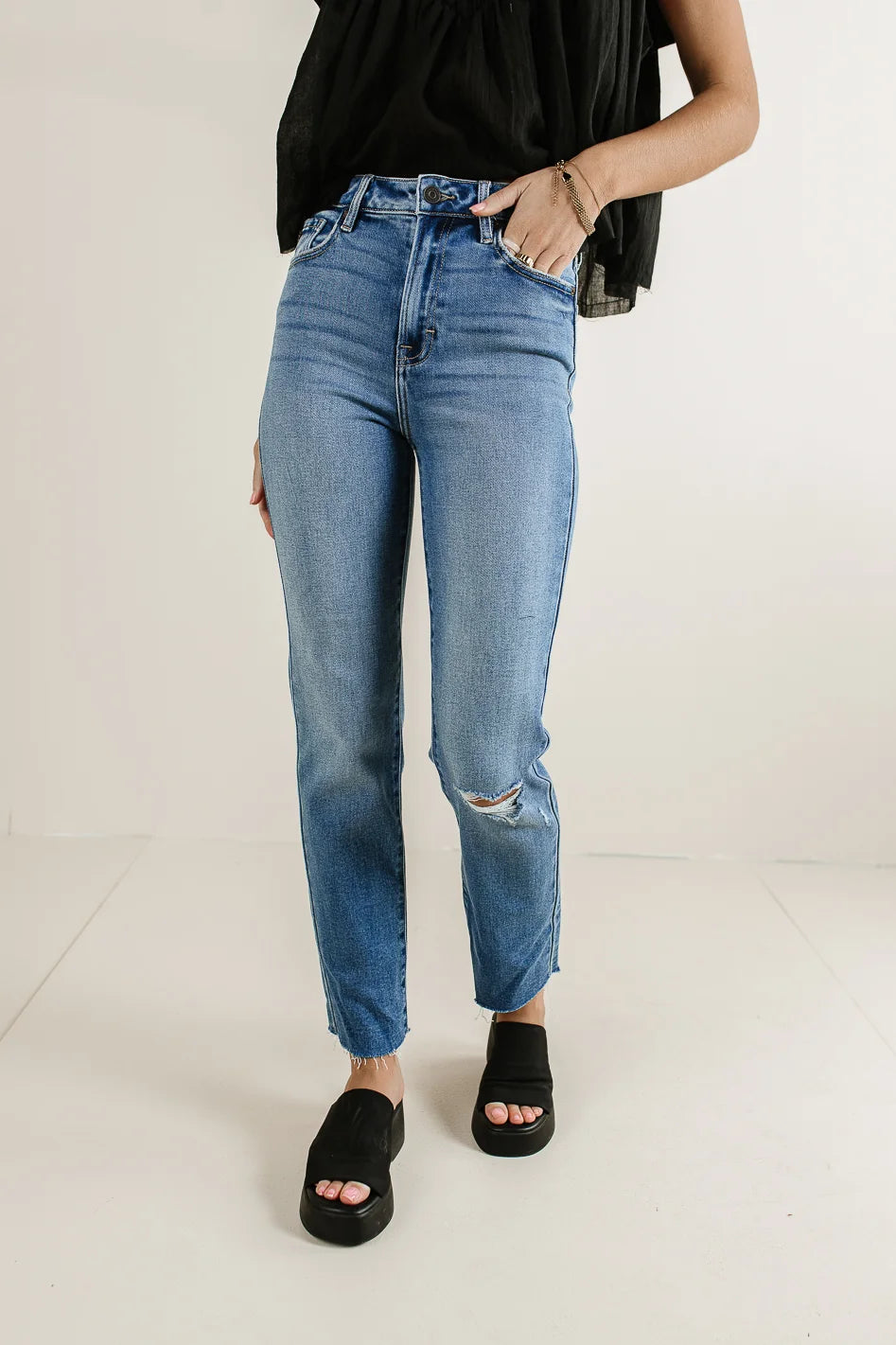 Amelia Distressed Medium Wash Jeans for Women - Vintage Ripped Denim Pants | Perfect for Casual Outfits, Street Style & Everyday Wear