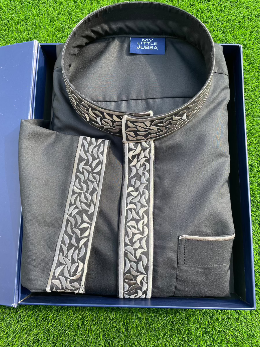 Men's Black Saudi Thobe with Silver Embroidery - Traditional Arabic Islamic Robe for Eid, Wedding & Special Occasions
