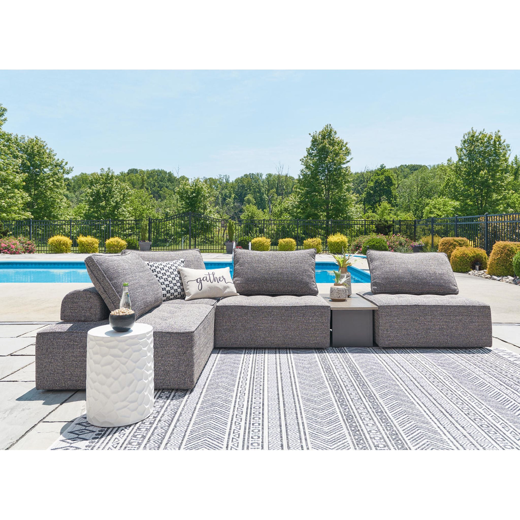 Bree Zee 5-Piece Modular Outdoor Patio Furniture Set - Brown Wicker Sofa Sectional for Garden, Poolside & Backyard Relaxation