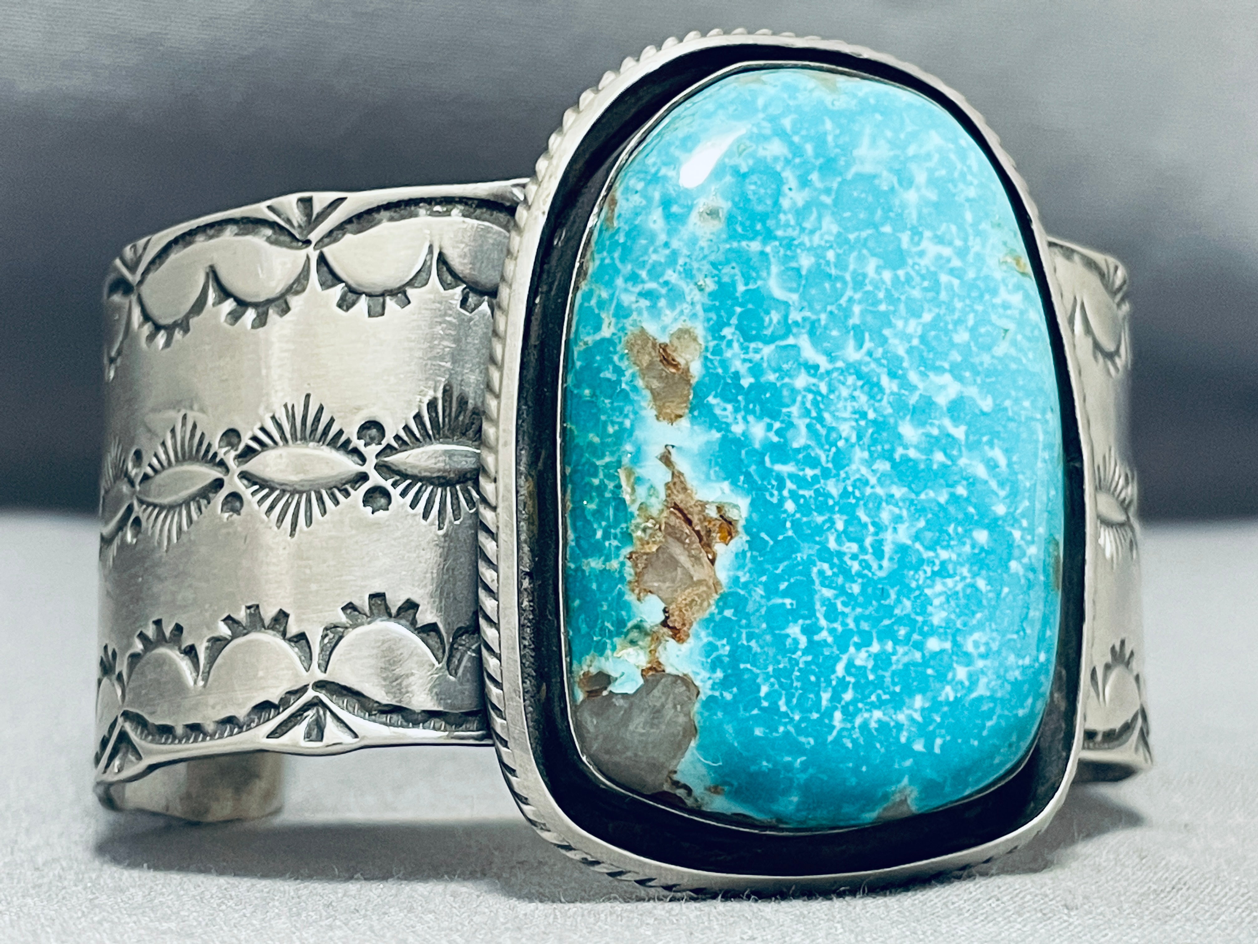 100 Gram Genuine Native American Navajo Old Kingman Turquoise Sterling Silver Bracelet - Handmade Southwest Jewelry for Women, Boho Chic Accessory for Casual Wear & Special Occasions