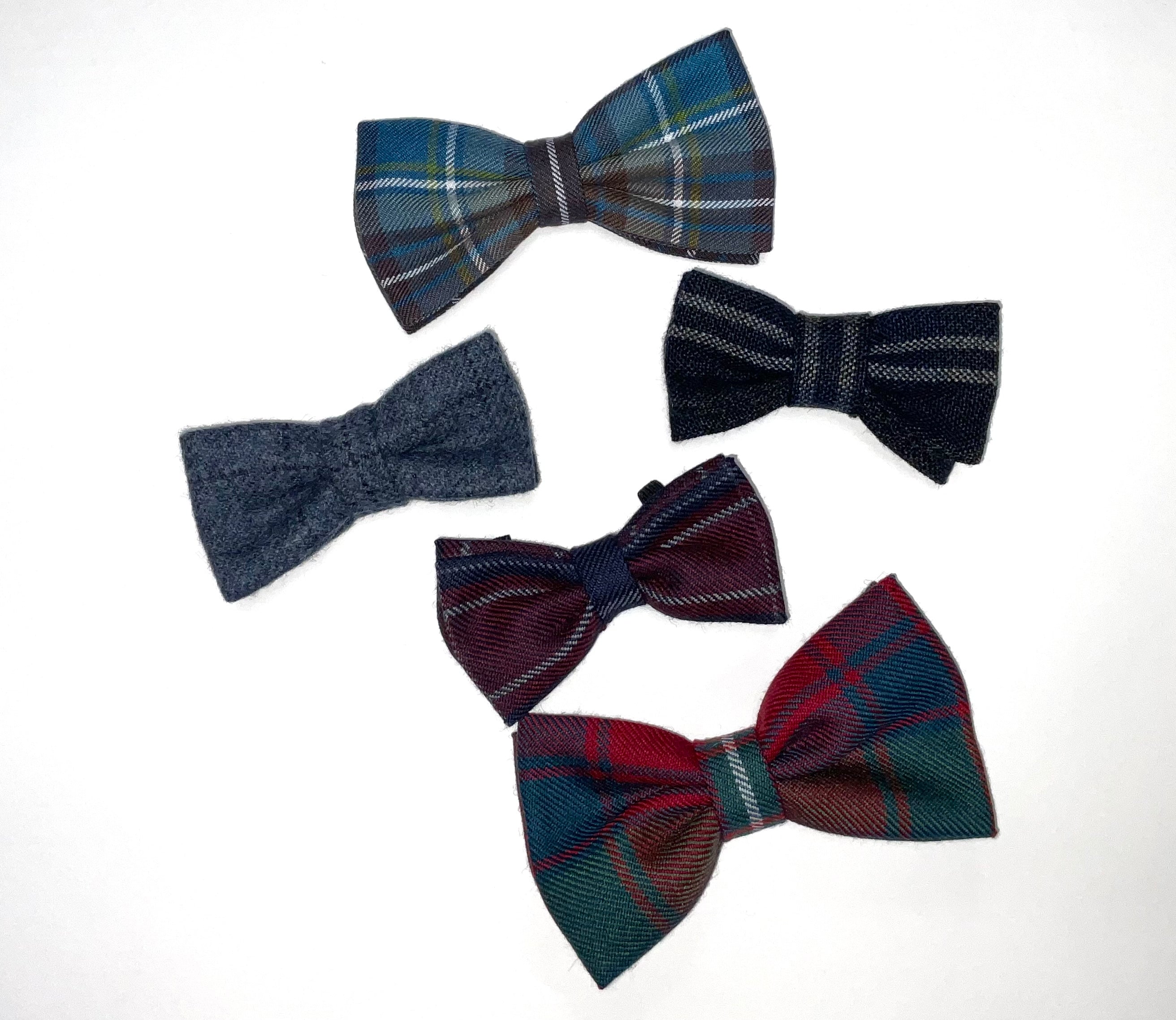 Stylish Dog Bow Tie - Adjustable Pet Necktie for Small & Large Dogs - Perfect for Weddings, Parties & Photo Shoots