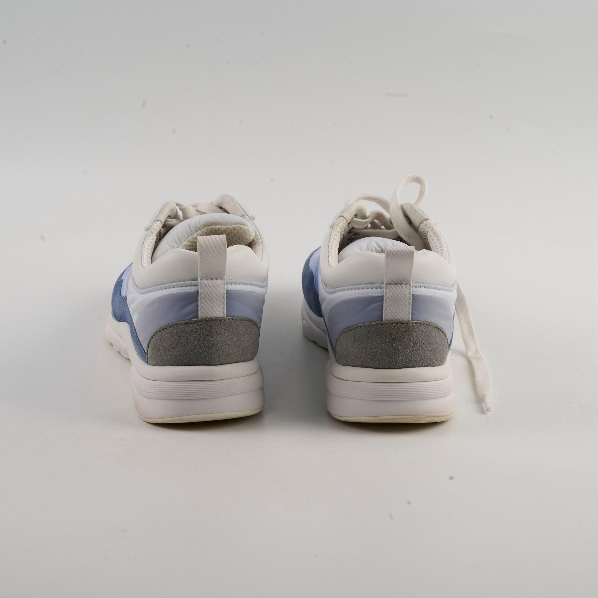 Authentic Chanel White Leather Sneakers Women's Size 37.5 (US 7) - Luxury Fashion Shoes for Casual Wear & Street Style