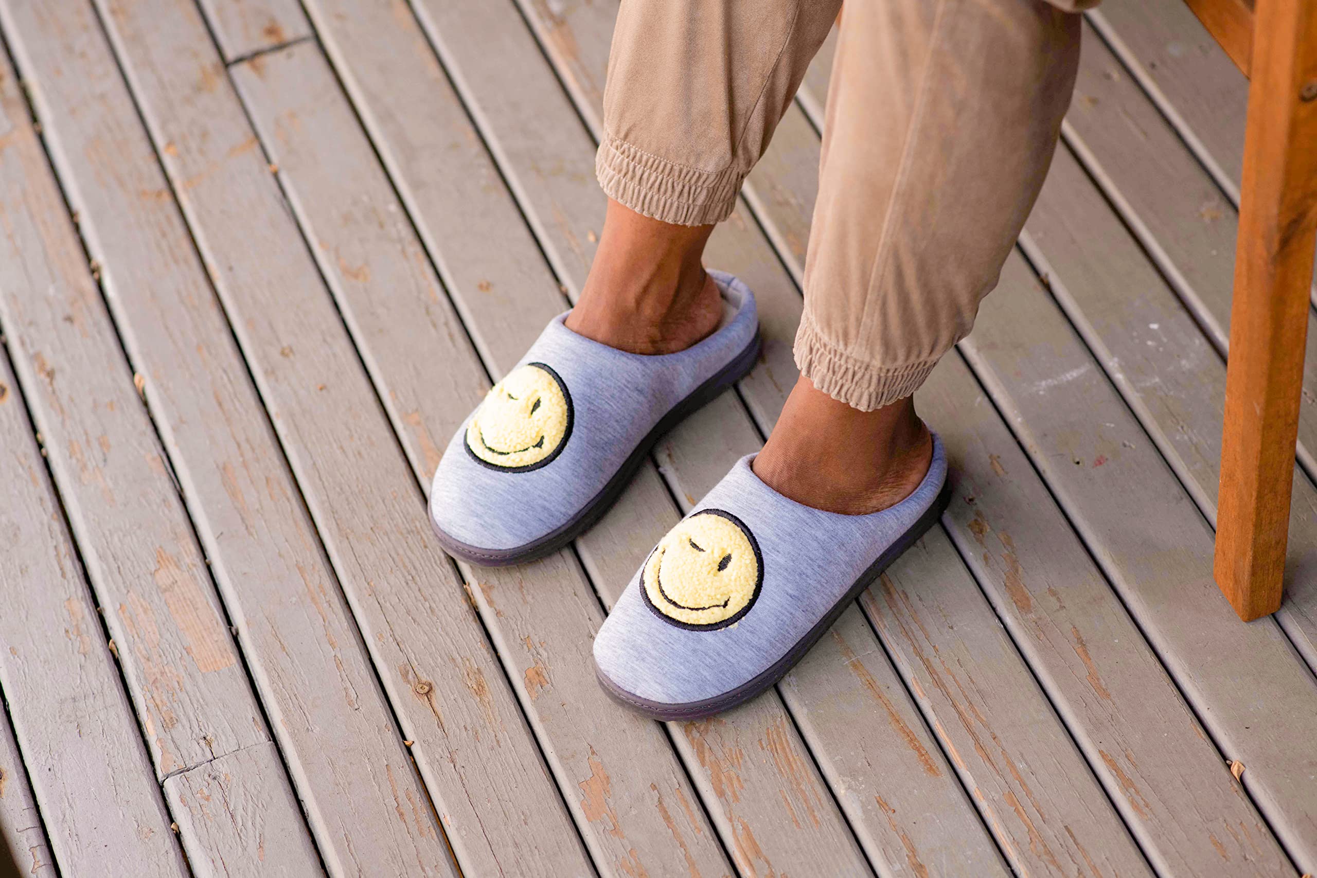 Dearfoams Unisex Adult Smile Icon Retro Preppy Slippers - Cozy House Shoes for Men & Women, Perfect for Indoor Comfort, Lounge Wear, and Casual Home Use