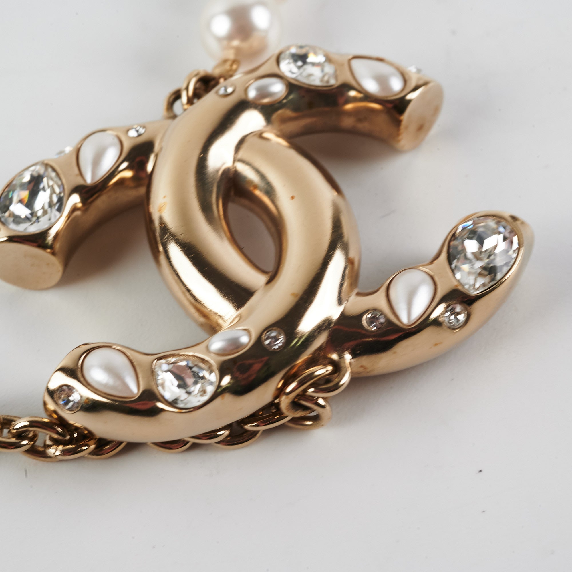 Chanel CC Pearl Necklace - Elegant Fashion Jewelry for Women | Perfect for Parties, Weddings & Special Occasions