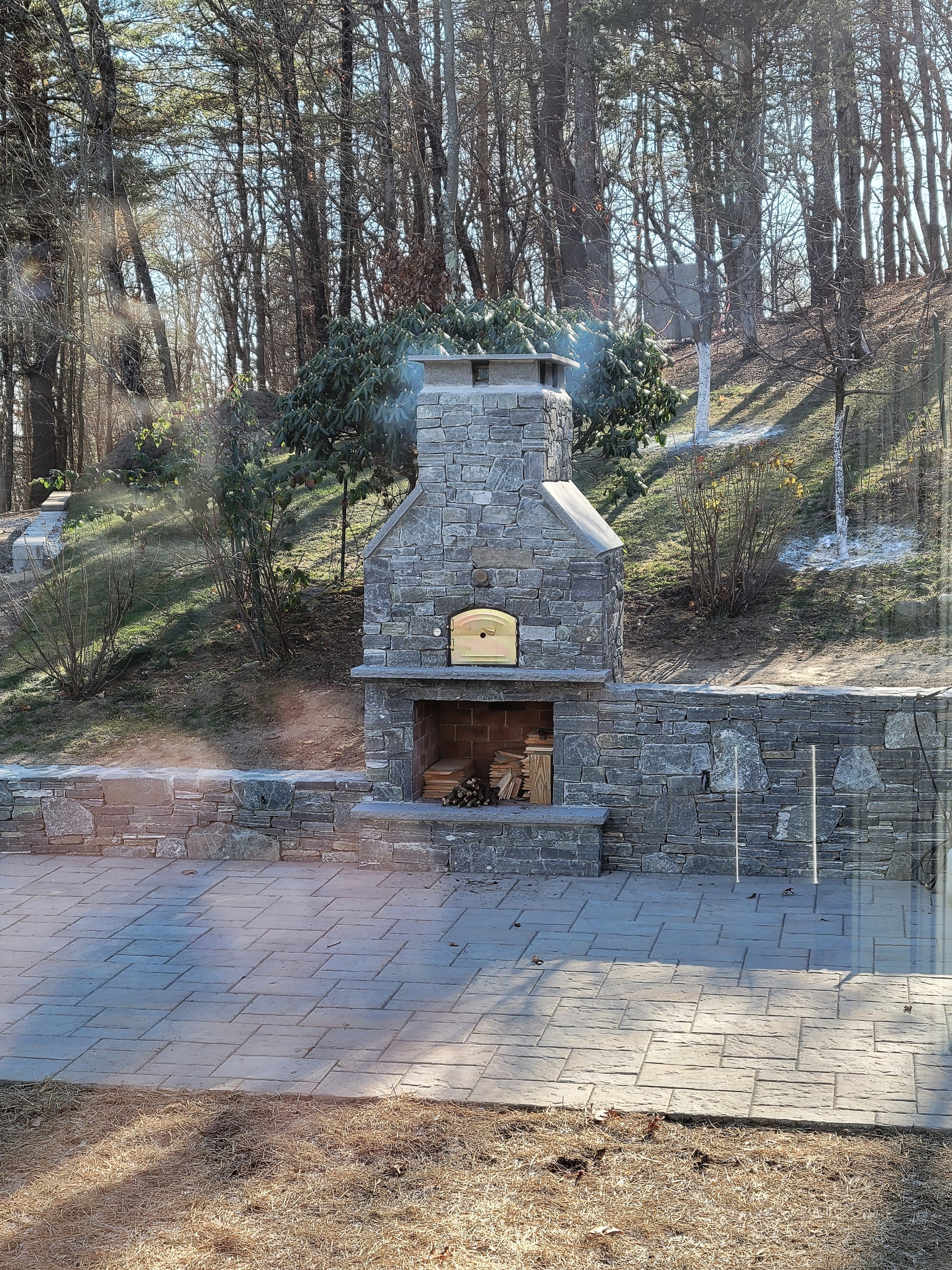 Builders Custom Model Lisboa Wood Fired Hybrid Pizza Oven - Outdoor Cooking for Backyard, Patio & Garden Parties