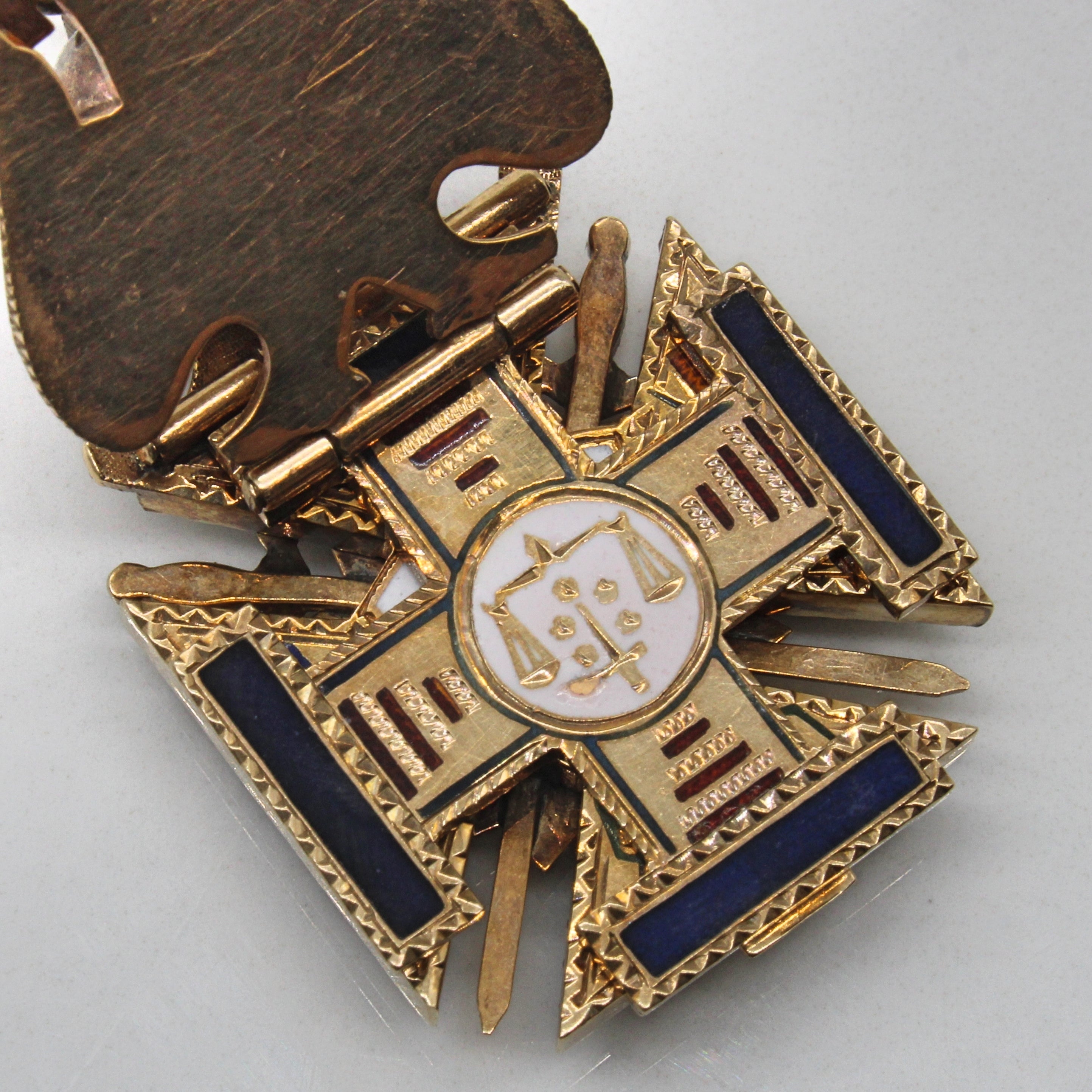 2.00ctw Masonic Ruby Foldable Pendant Necklace - Elegant Freemason Jewelry for Men | Perfect for Lodge Meetings, Ceremonies & Special Occasions
