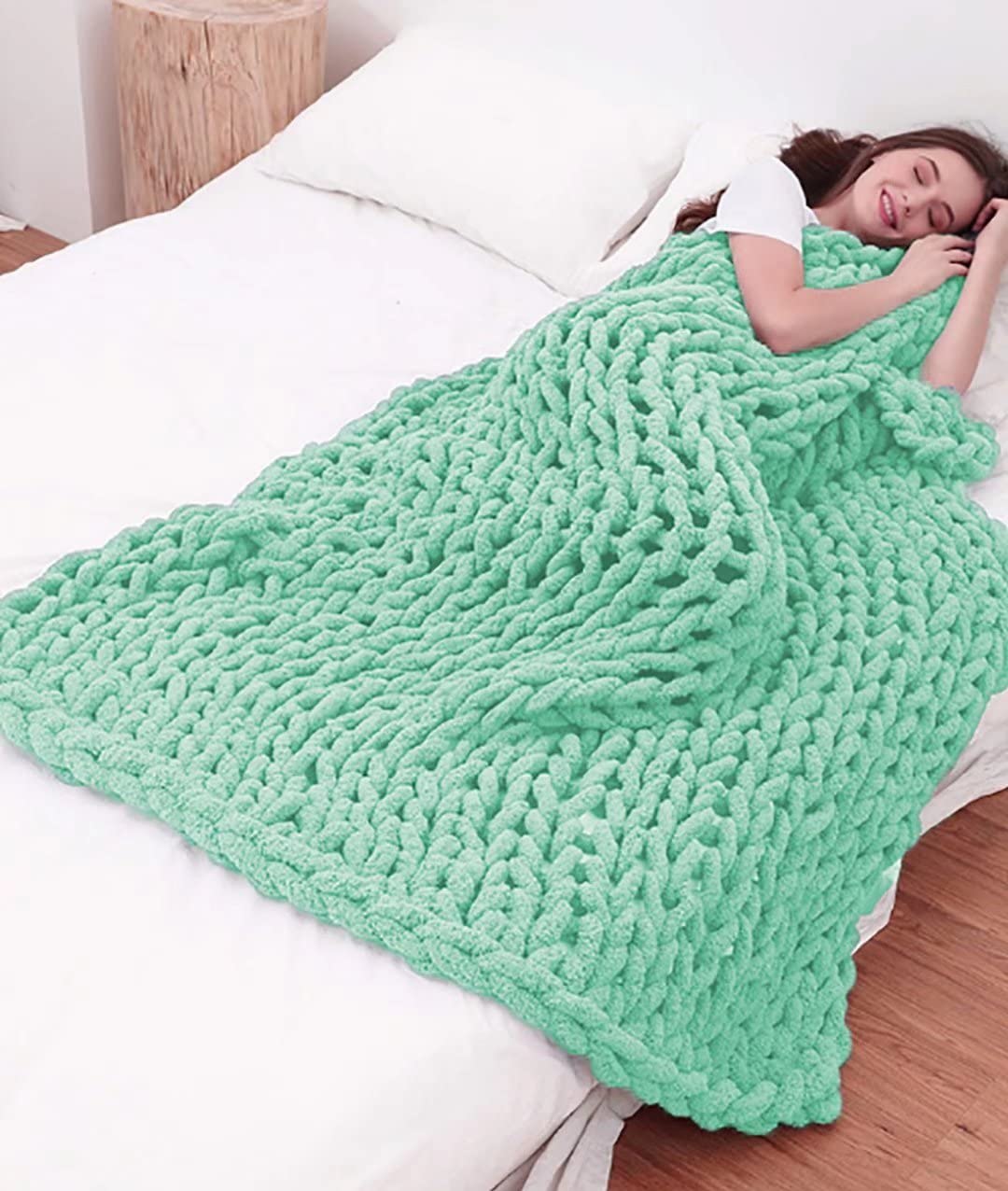 Chunky Knit Blanket - Soft Chenille Yarn Cable Knit Throw for Couch & Bed - 40x79 Inch Oversized Weighted Blanket in Mint Green - Perfect Gift for Christmas, Home Decor, Cozy Winter Nights