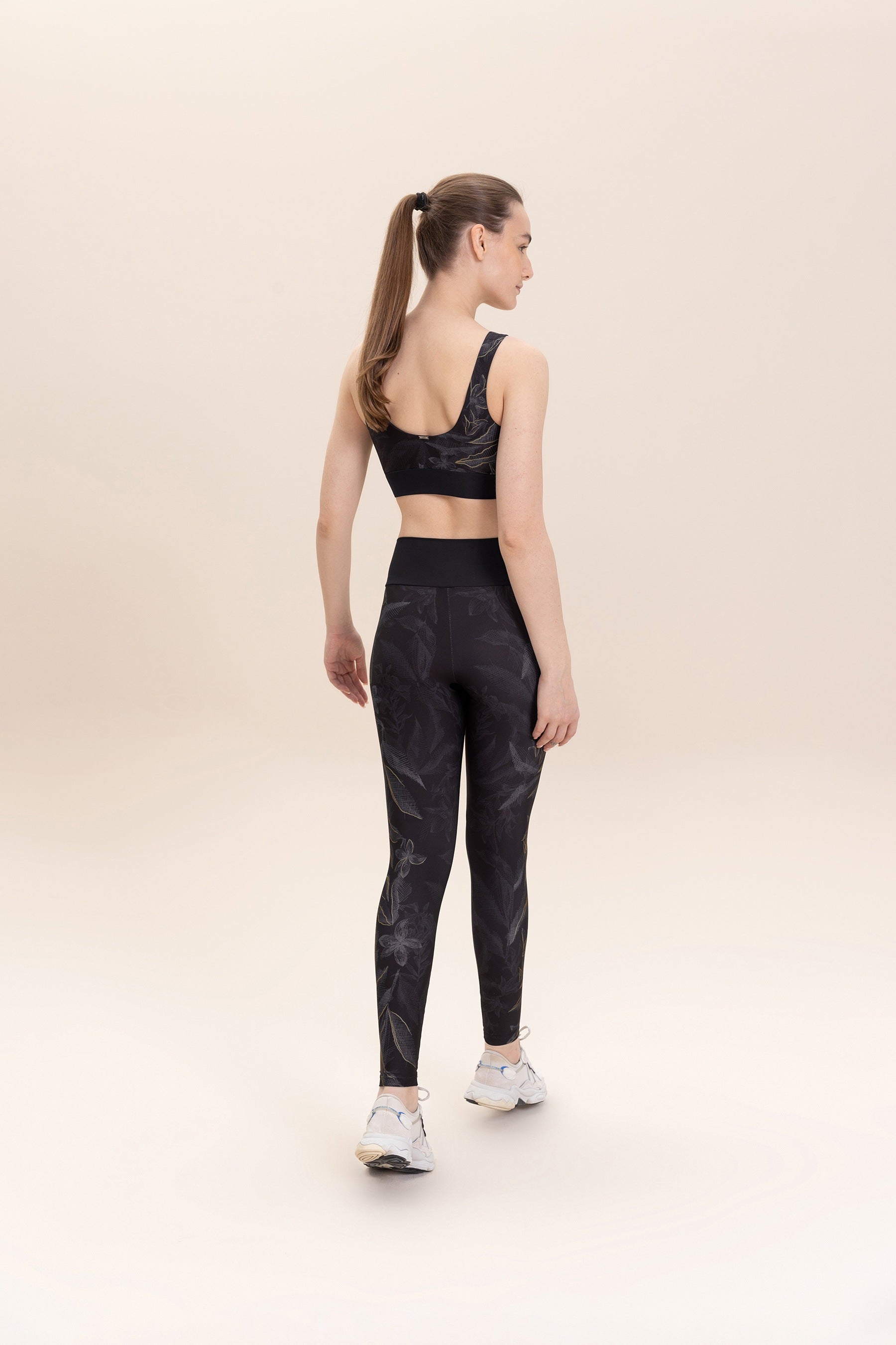 **Jungle Dark High-Waist Yoga Leggings for Women - Comfortable Workout Tights for Running, Gym & Lounge**