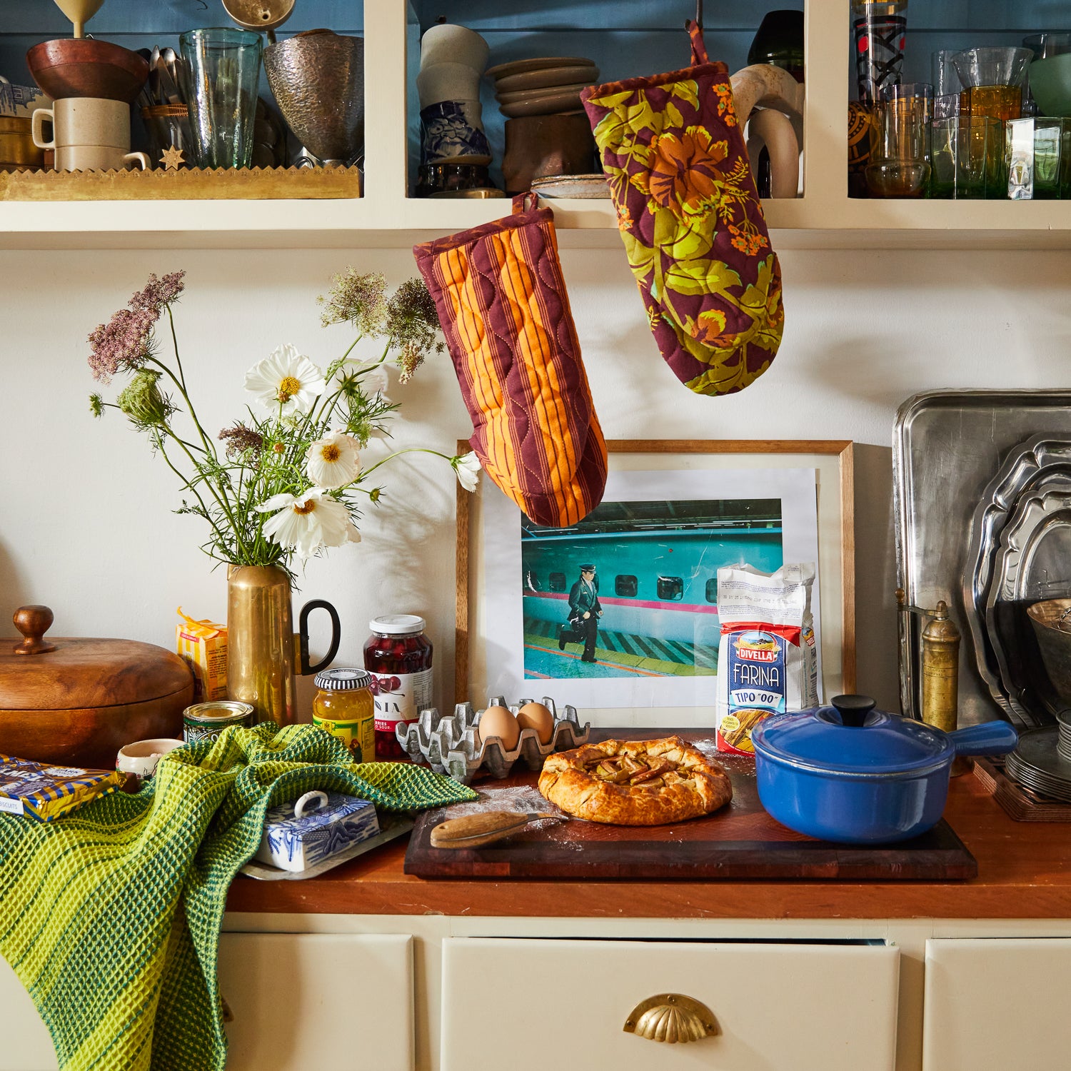 Premium Brigitte Tea Towel in Elegant Chartreuse - Perfect for Kitchen, Dining & Gift Giving