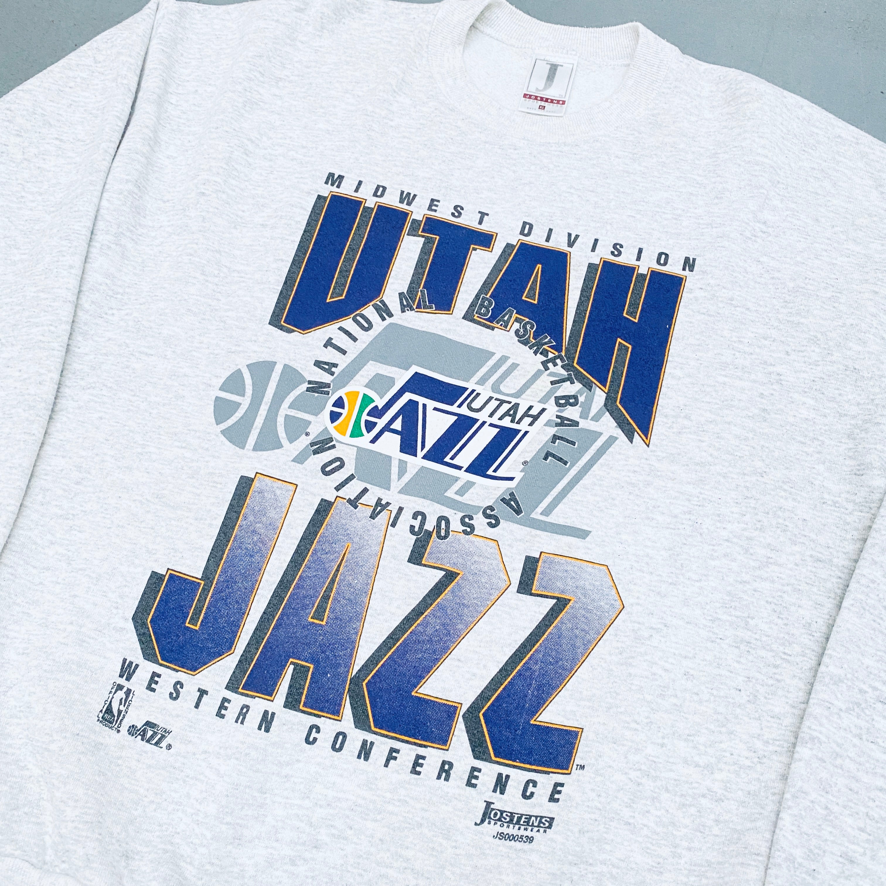 Vintage 1990s Utah Jazz Graphic Spellout Sweatshirt (Large) - Perfect for NBA Fans, Retro Basketball Fashion & Casual Wear