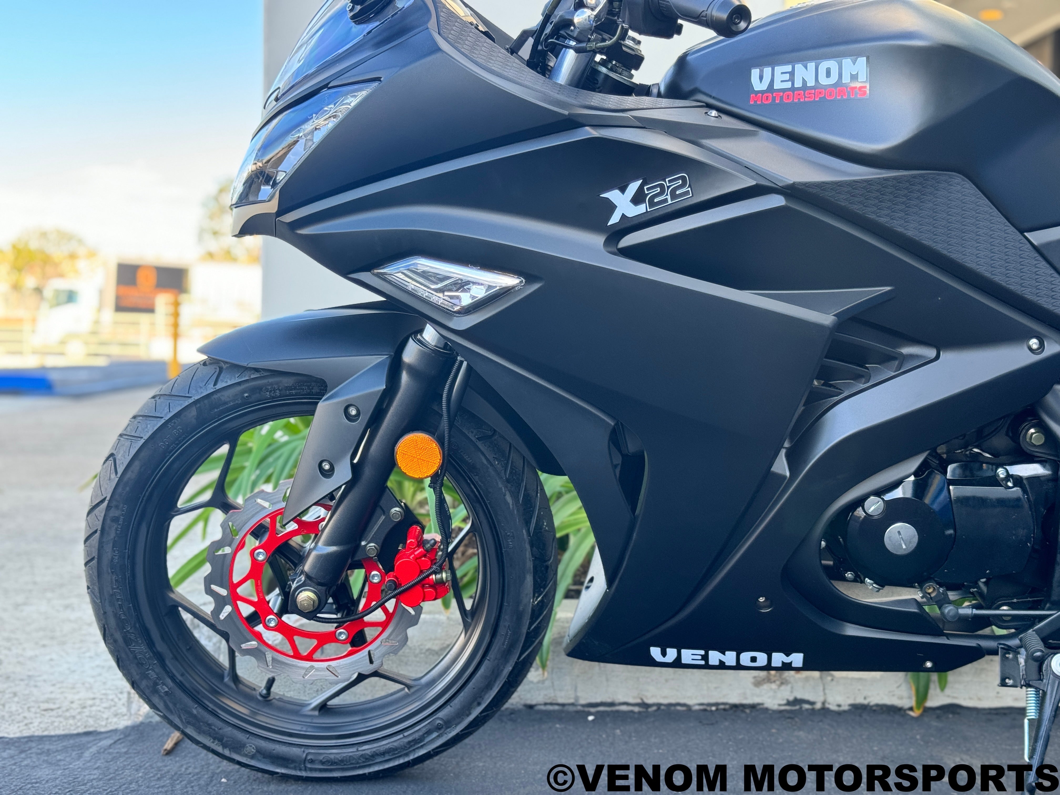 Venom X22 125cc Motorcycle - Ninja Style 4-Speed Gas-Powered Dirt Bike for Off-Road Trail Riding & Adventure Sports