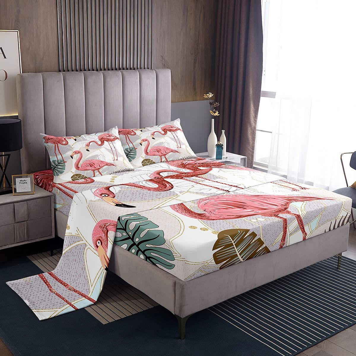Flamingo Queen Size Bed Sheets Set - Tropical Animal Palm Leaves Retro Geometric Design, Soft Brushed Microfiber Luxury Bedding with Flat Sheet, Fitted Sheet & 2 Pillowcases | Perfect for Beach House, Boho Bedroom & Tropical Themed Decor