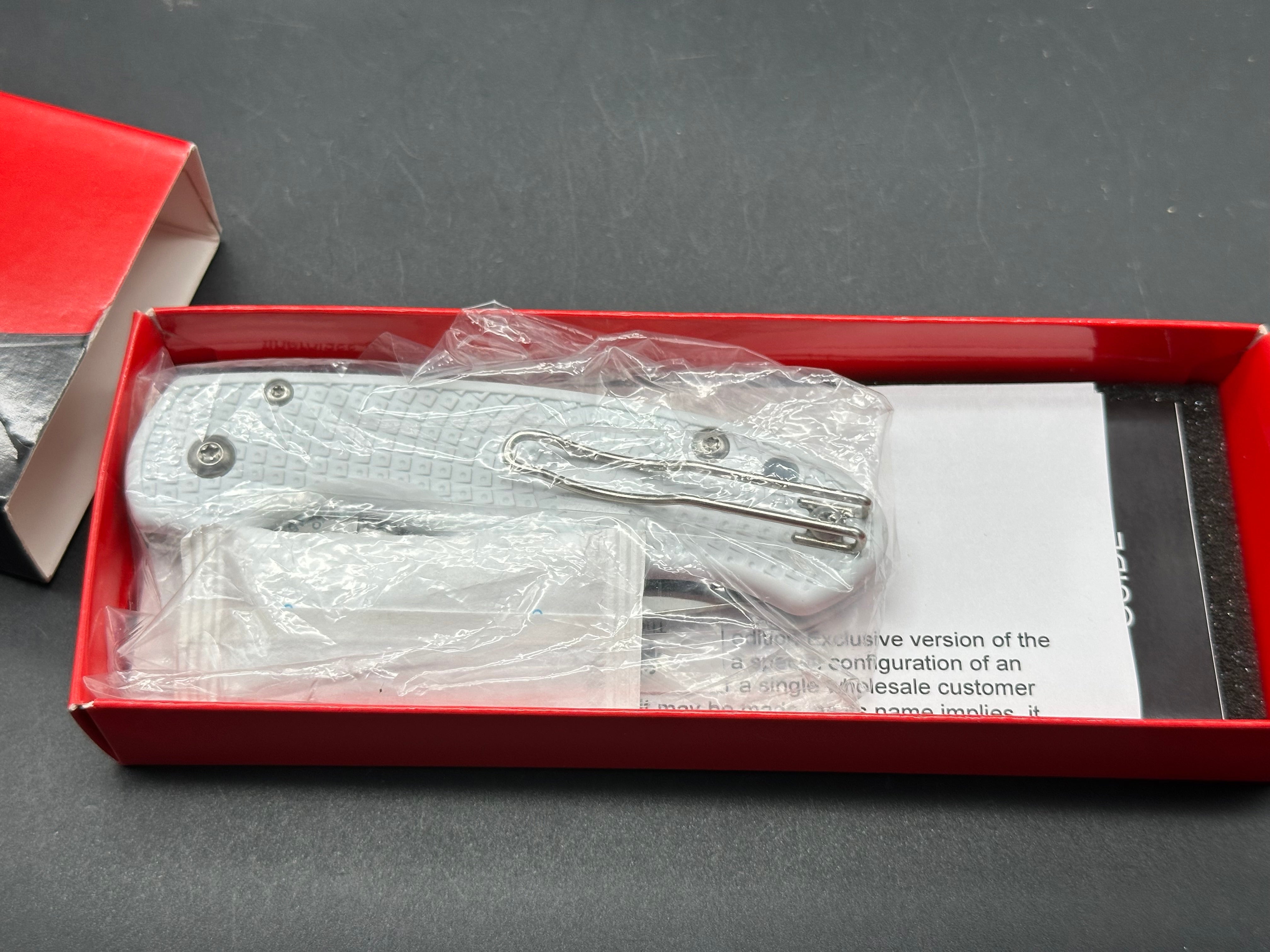 Spyderco Para 3 LW Folding Knife - White FRN Handle, Rex45 Steel Blade - New in Box - Perfect for EDC, Outdoor Adventures & Survival Gear