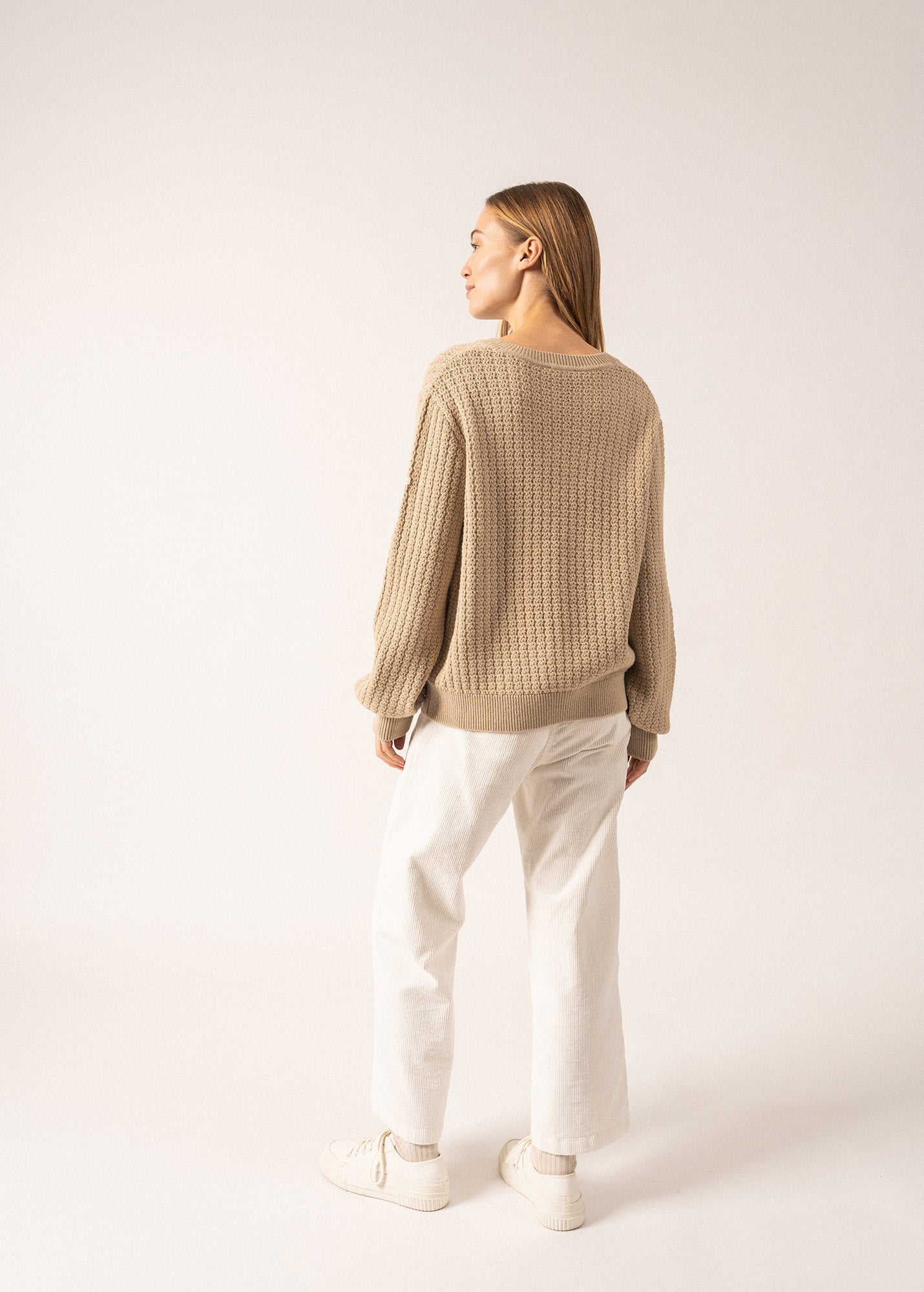 FAIRLIE Women's V-Neck Sweater - Soft Wool & Cotton Blend, Beige | Cozy Fall & Winter Fashion for Casual Outfits & Office Wear
