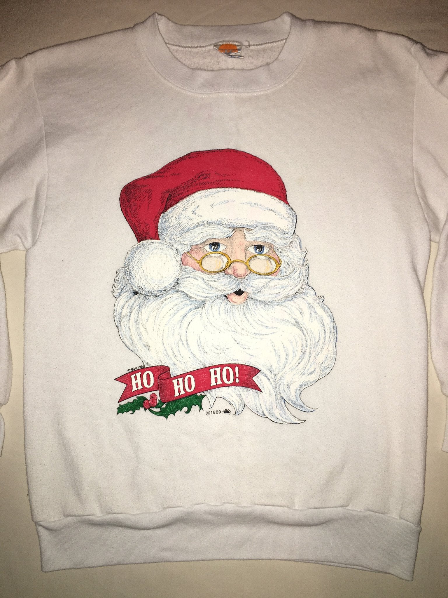 Vintage 80s Retro Graphic Sweatshirt - Hide Your Kids Hide Your Wife Funny Unisex Pullover - Perfect for 80s Theme Parties & Casual Wear