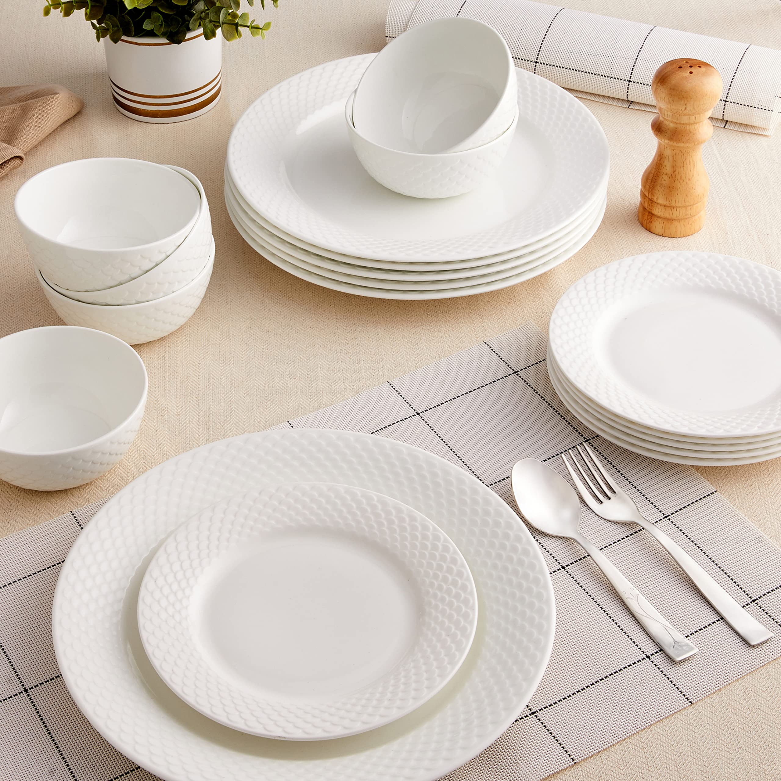 Solimo 18-Piece Classic Solid Ceramic Dinner Set - 6 Dinner Plates, 6 Salad Plates, 6 Serving Bowls | Off-White | Durable Stoneware for Everyday Dining & Entertaining | Perfect for Family Meals, Dinner Parties & Restaurant-Style Serving